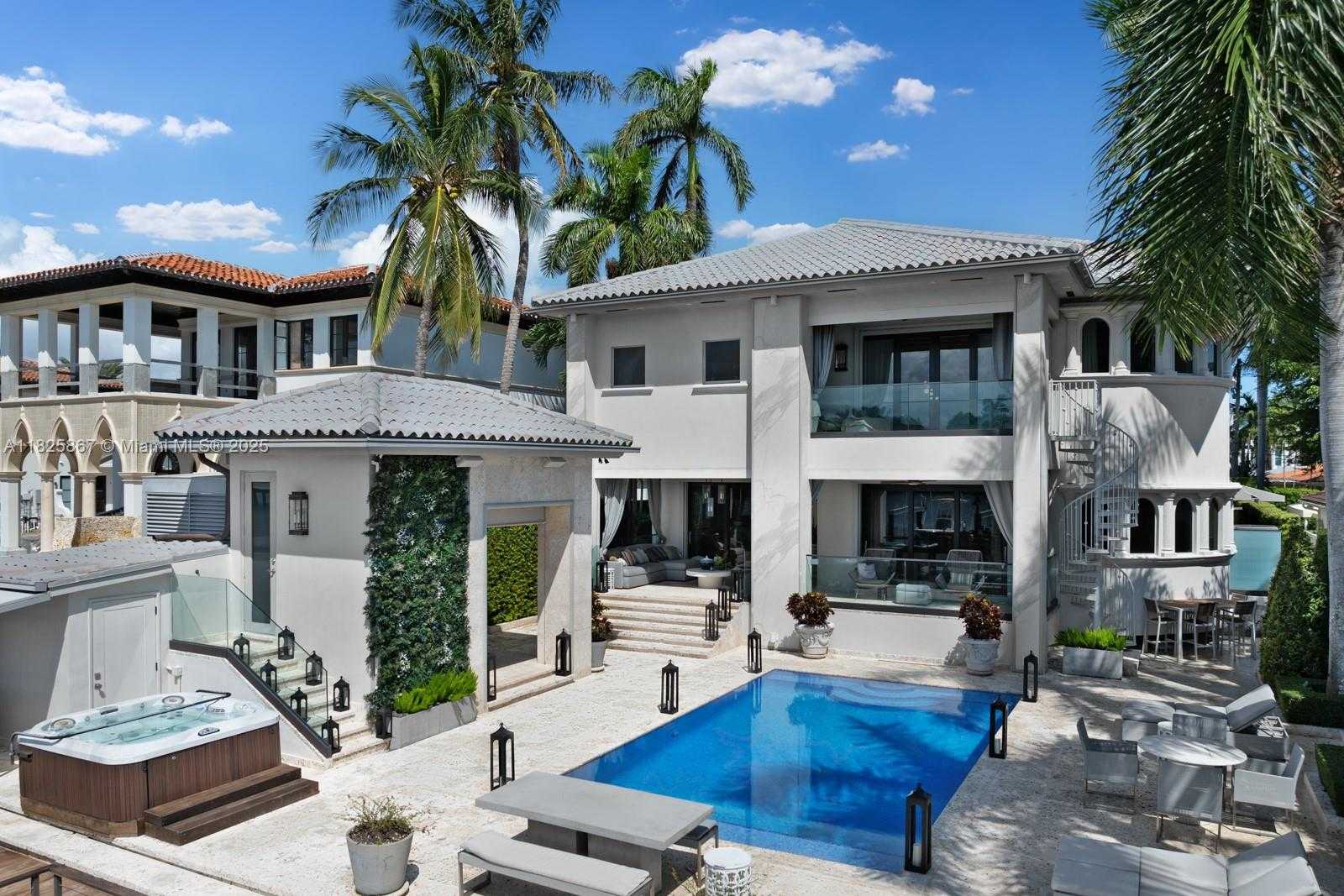 Small Image of 176 SOUTH HIBISCUS DR, Miami Beach Number 52