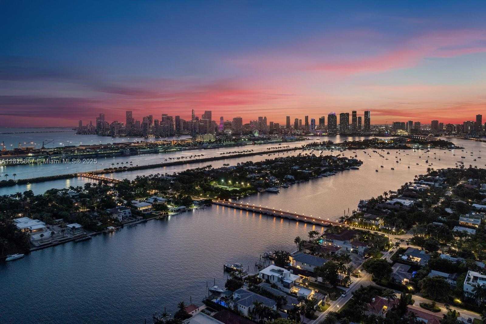 Small Image of 176 SOUTH HIBISCUS DR, Miami Beach Number 68