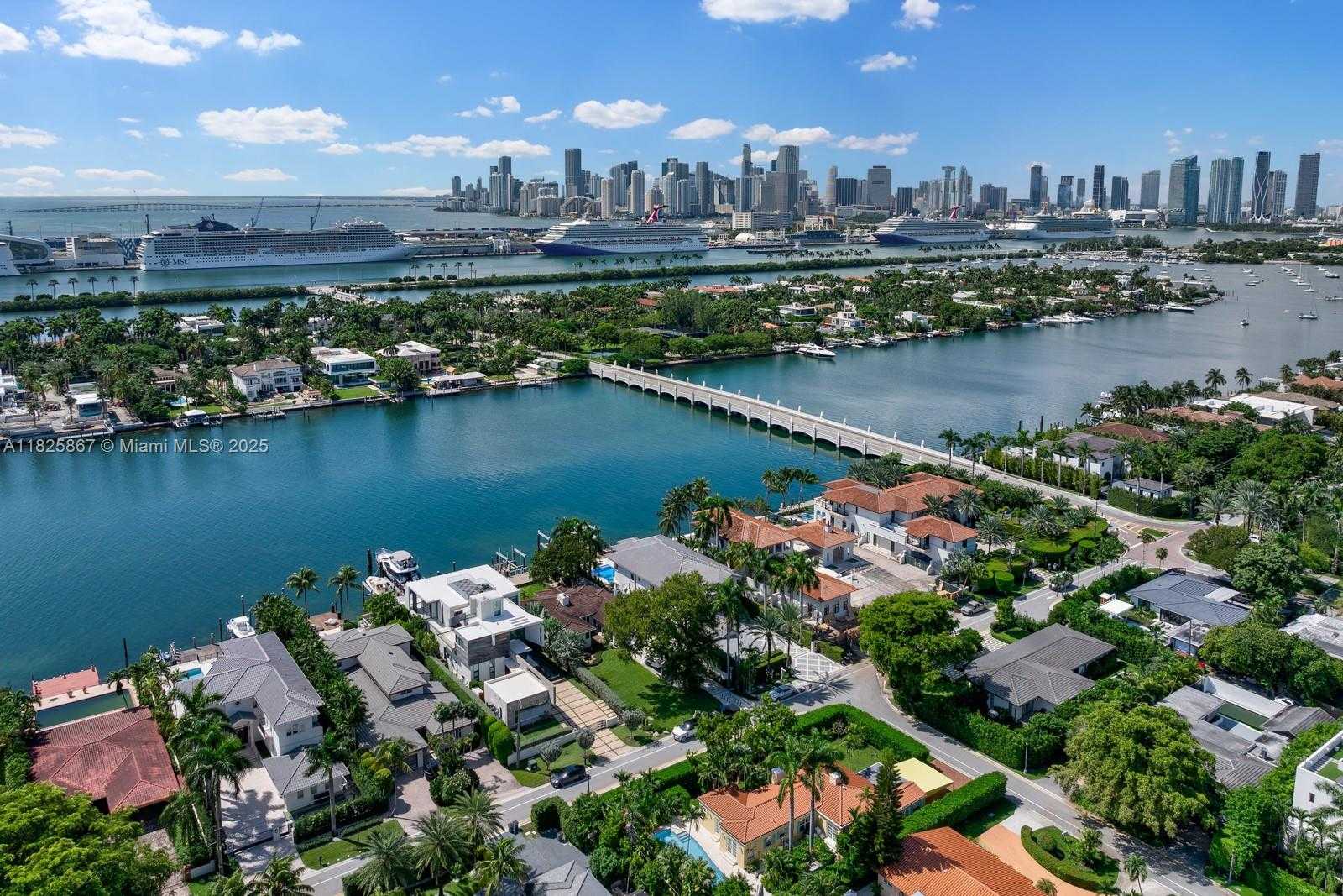 Small Image of 176 SOUTH HIBISCUS DR, Miami Beach Number 69