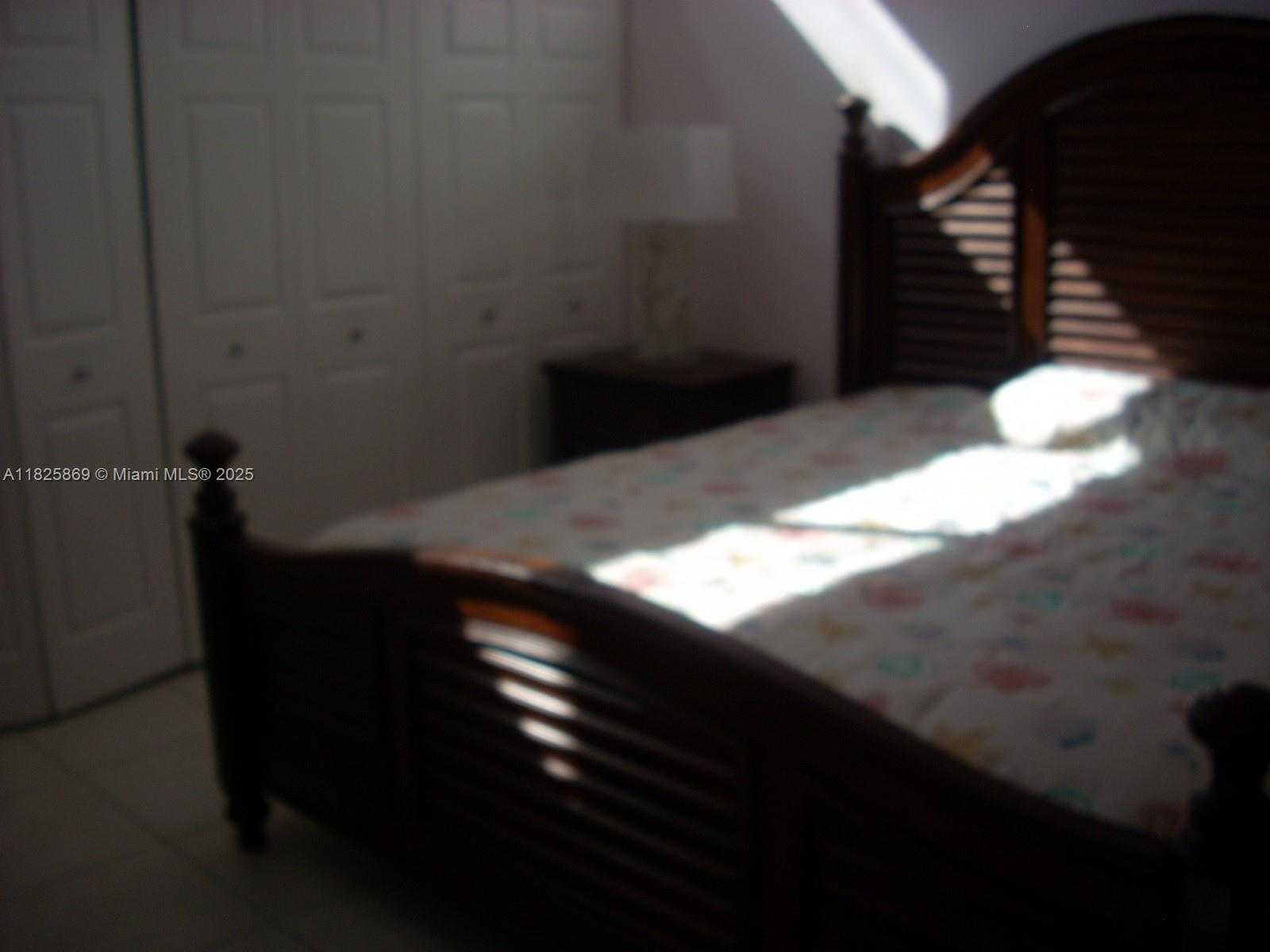 Small Image of Miami Number 13
