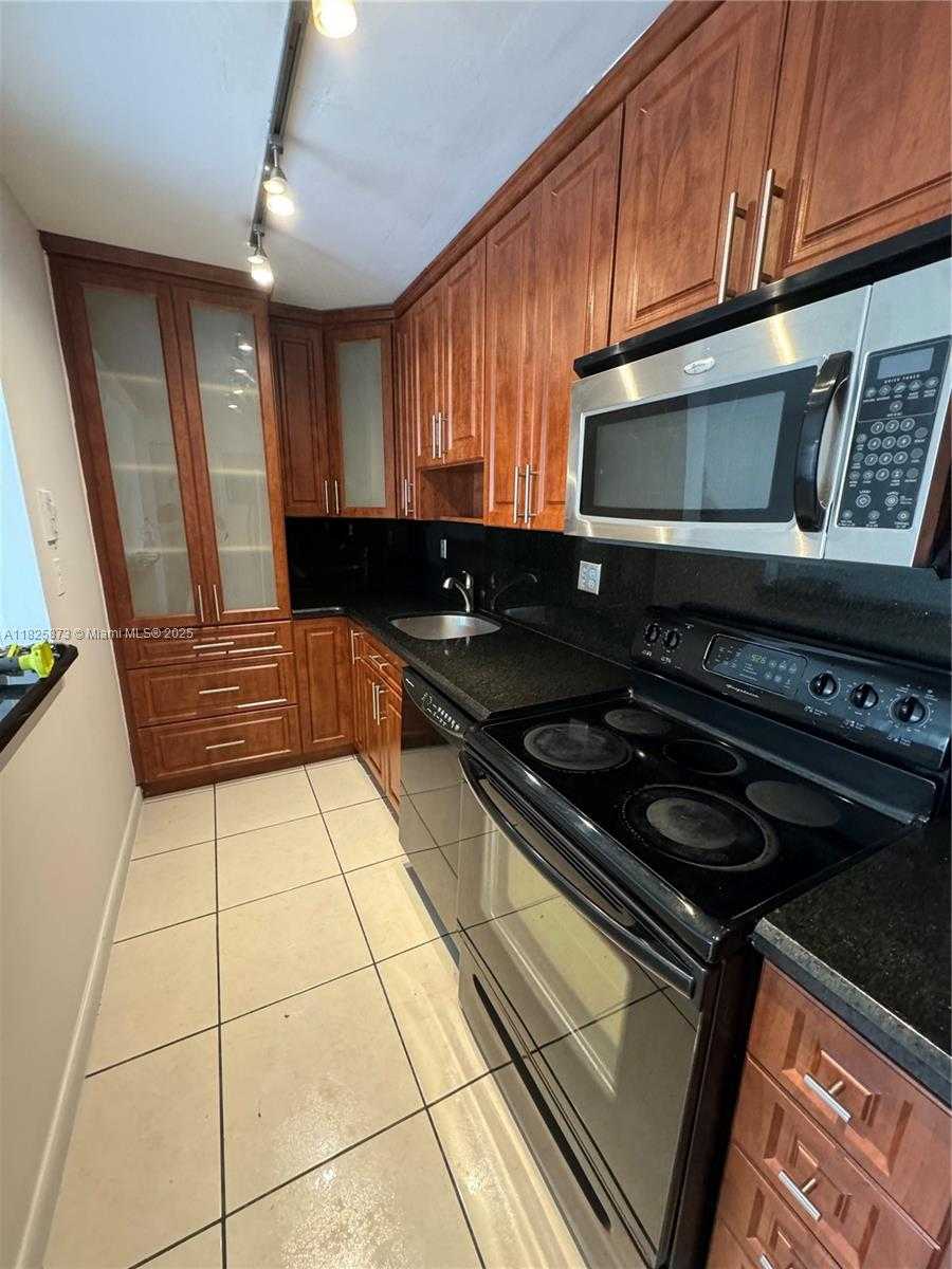Small Image of 4440 NORTH WEST 79TH AVE #2F, Doral Number 14