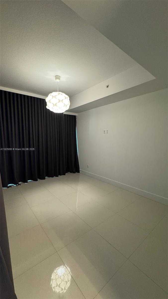 Imagen de Pequeño Objeto