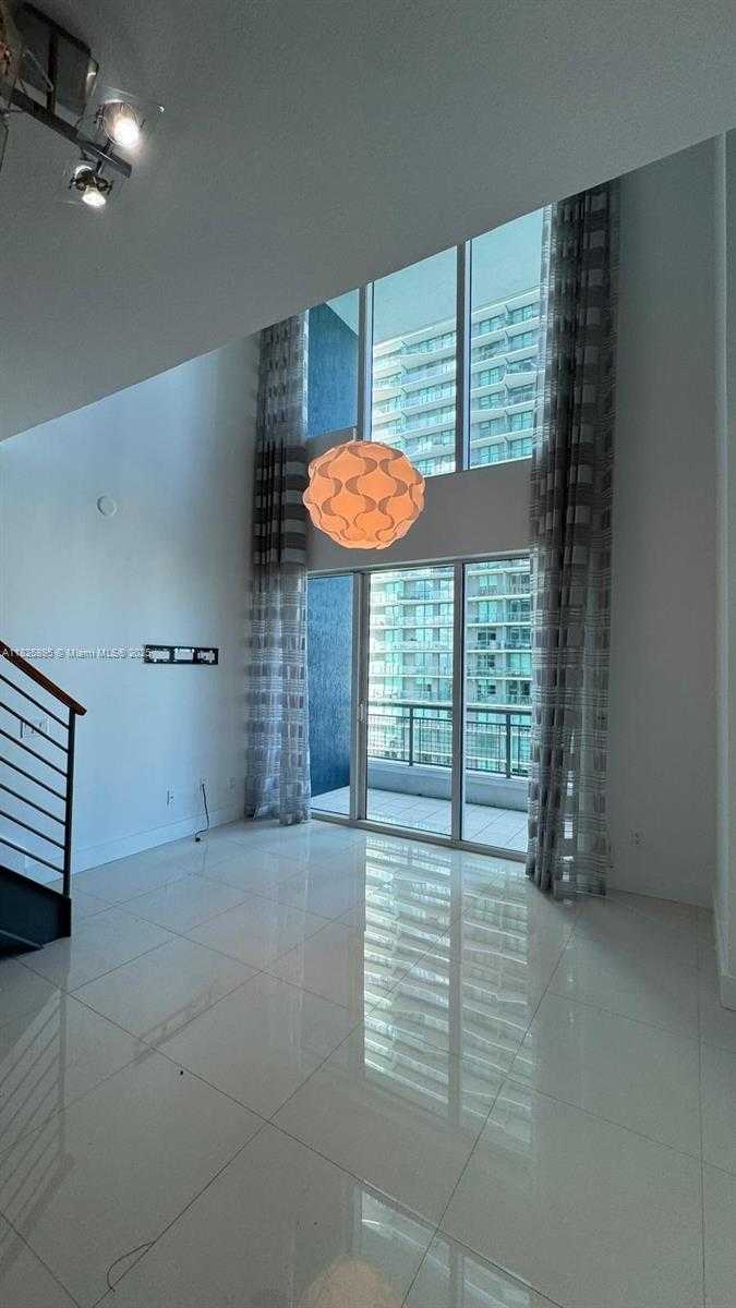 Imagen de Pequeño Objeto