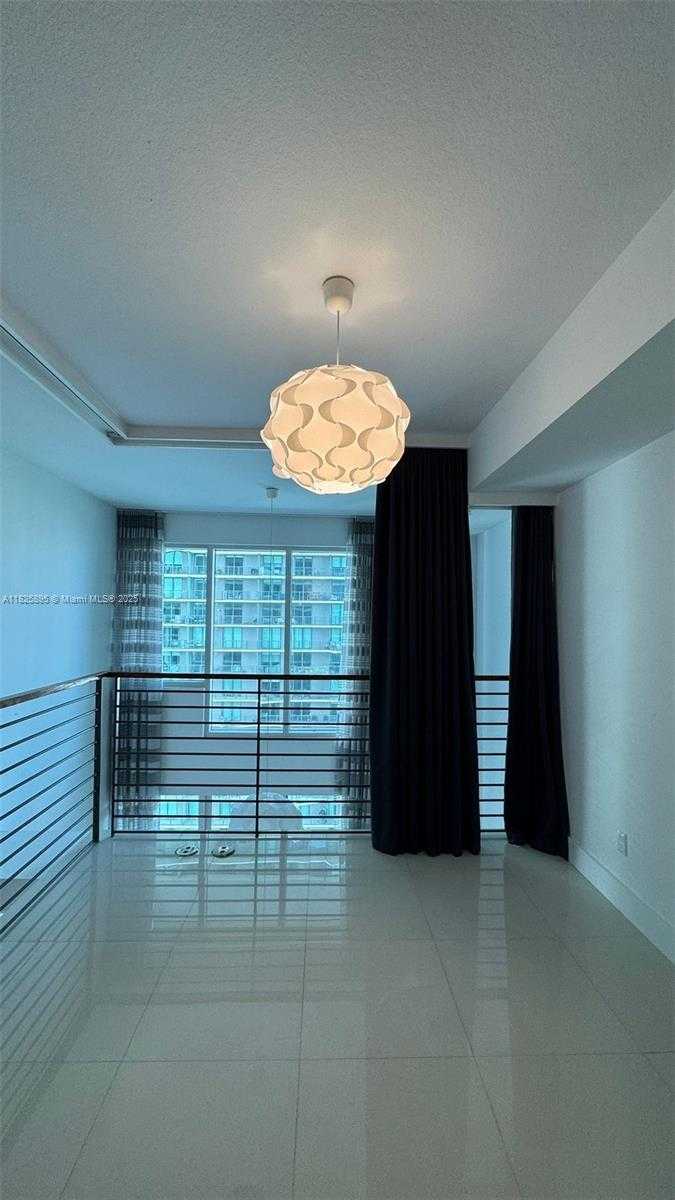 Imagen de Pequeño Objeto