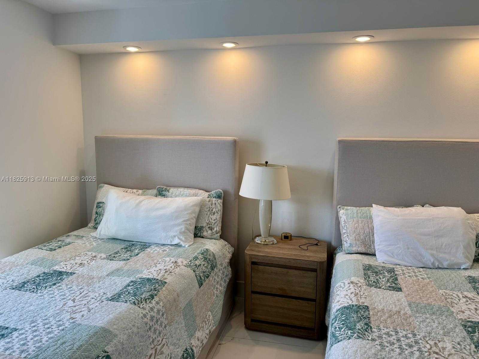 Small Image of 1000 ISLAND BLVD #1410, Aventura Number 12