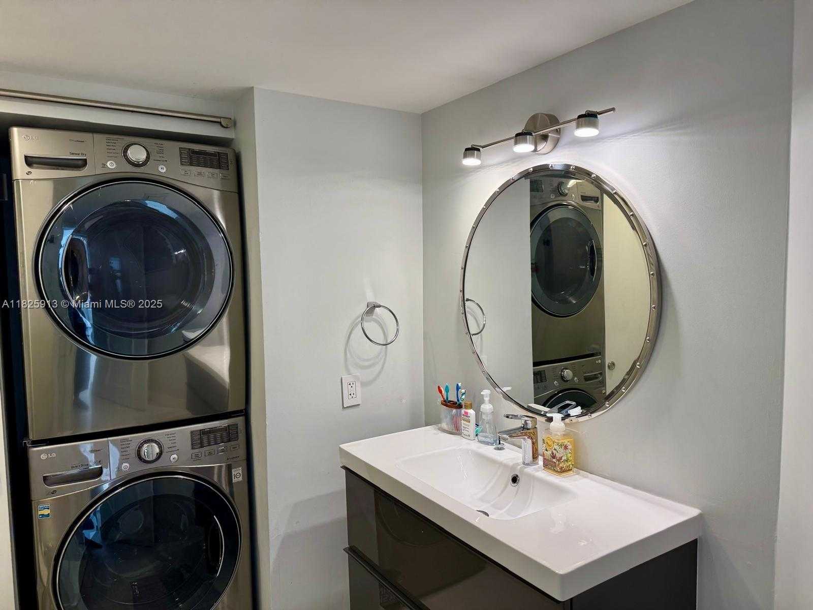 Small Image of 1000 ISLAND BLVD #1410, Aventura Number 15