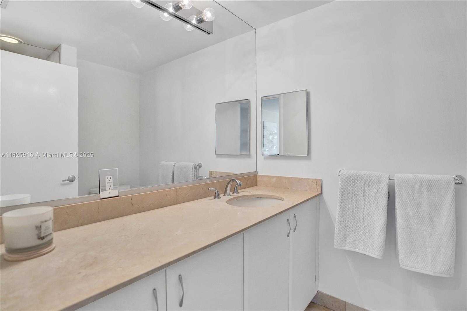 Small Image of 6365 COLLINS AVE #2207, Miami Beach Number 34