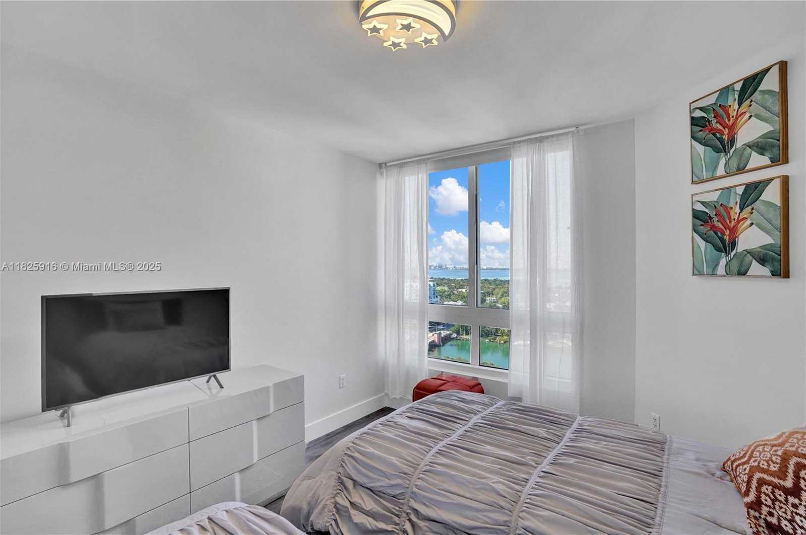 Small Image of 6365 COLLINS AVE #2207, Miami Beach Number 41