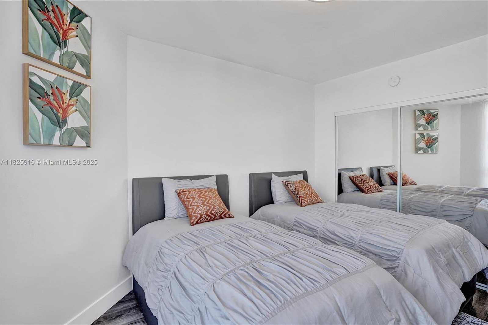 Small Image of 6365 COLLINS AVE #2207, Miami Beach Number 42