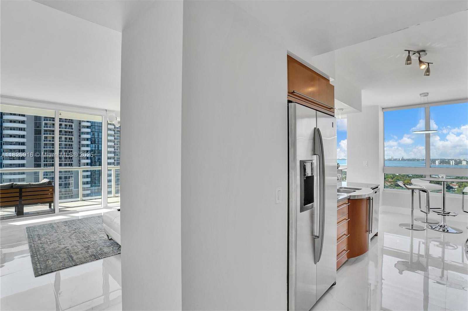 Small Image of 6365 COLLINS AVE #2207, Miami Beach Number 48