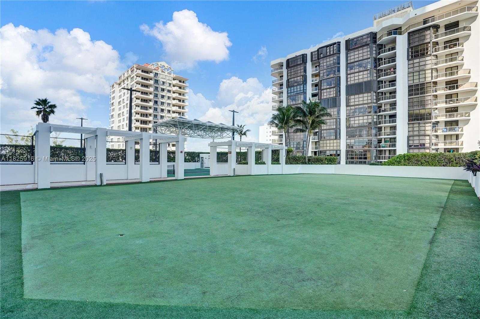 Small Image of 6365 COLLINS AVE #2207, Miami Beach Number 54