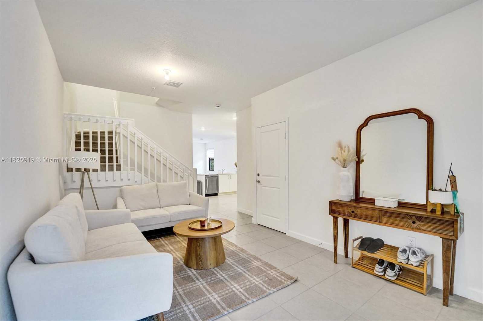 Small Image of 242 SOUTH WEST 159TH LN, Pembroke Pines Number 11