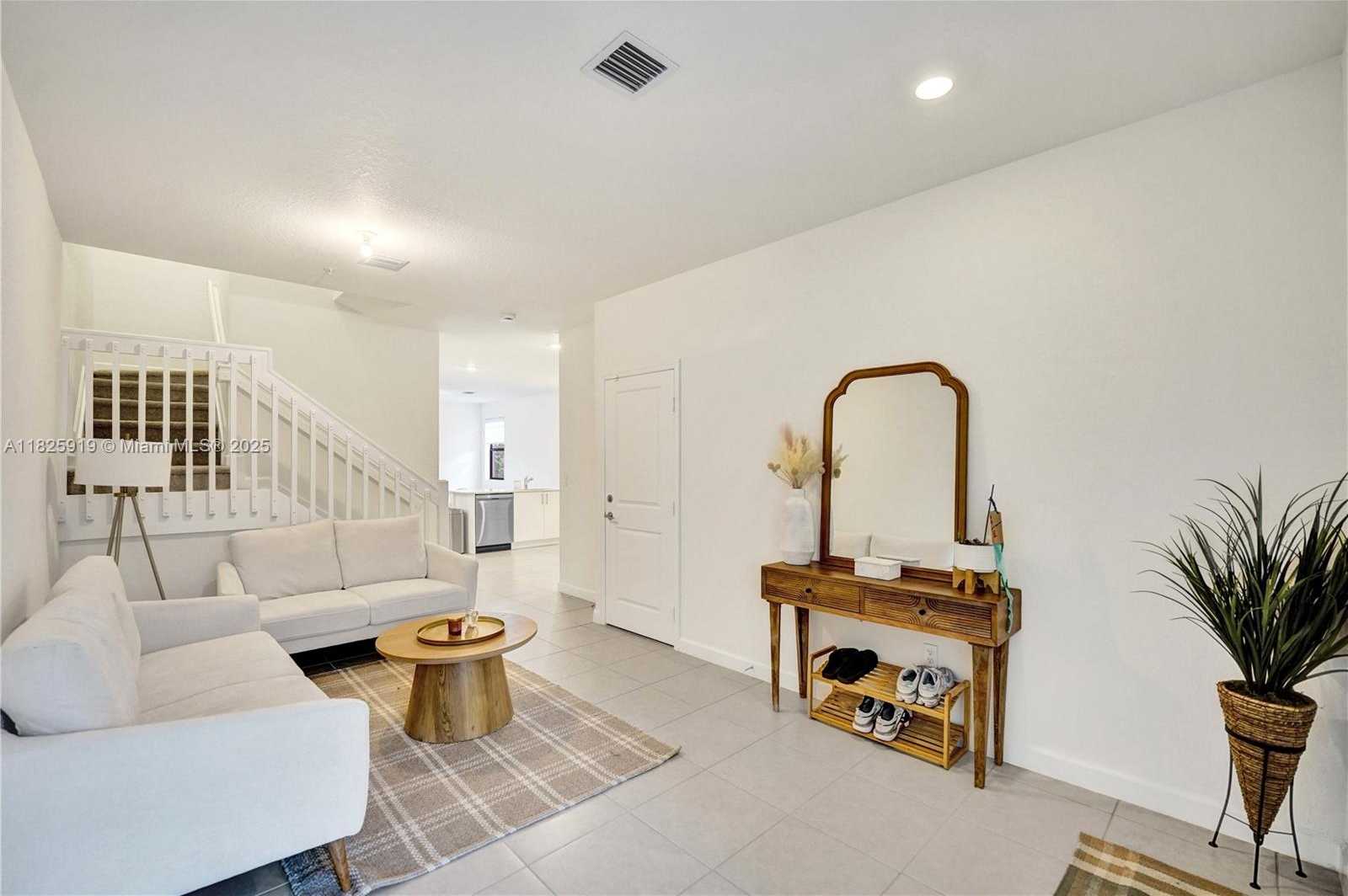 Small Image of 242 SOUTH WEST 159TH LN, Pembroke Pines Number 14
