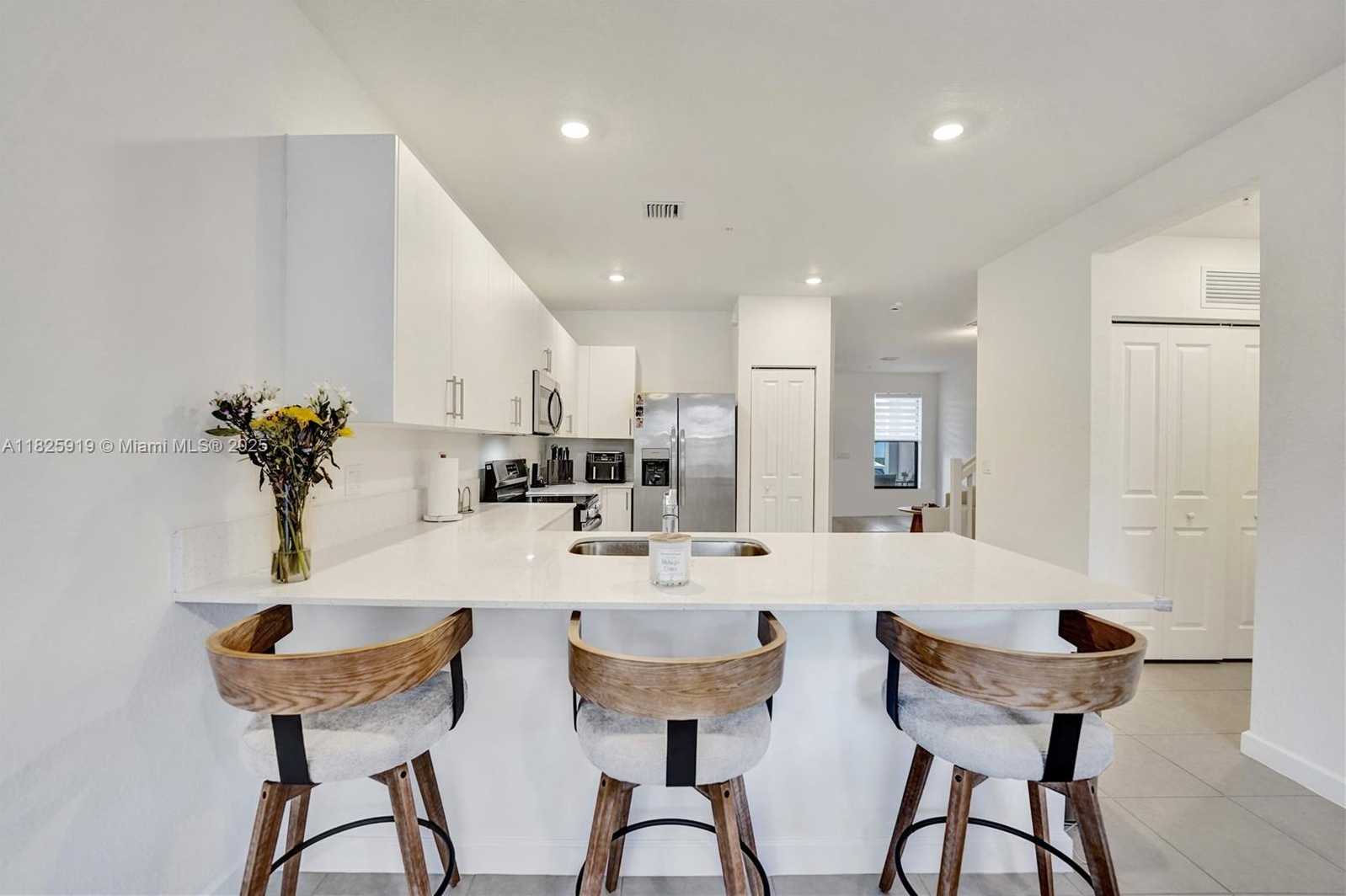 Small Image of 242 SOUTH WEST 159TH LN, Pembroke Pines Number 20