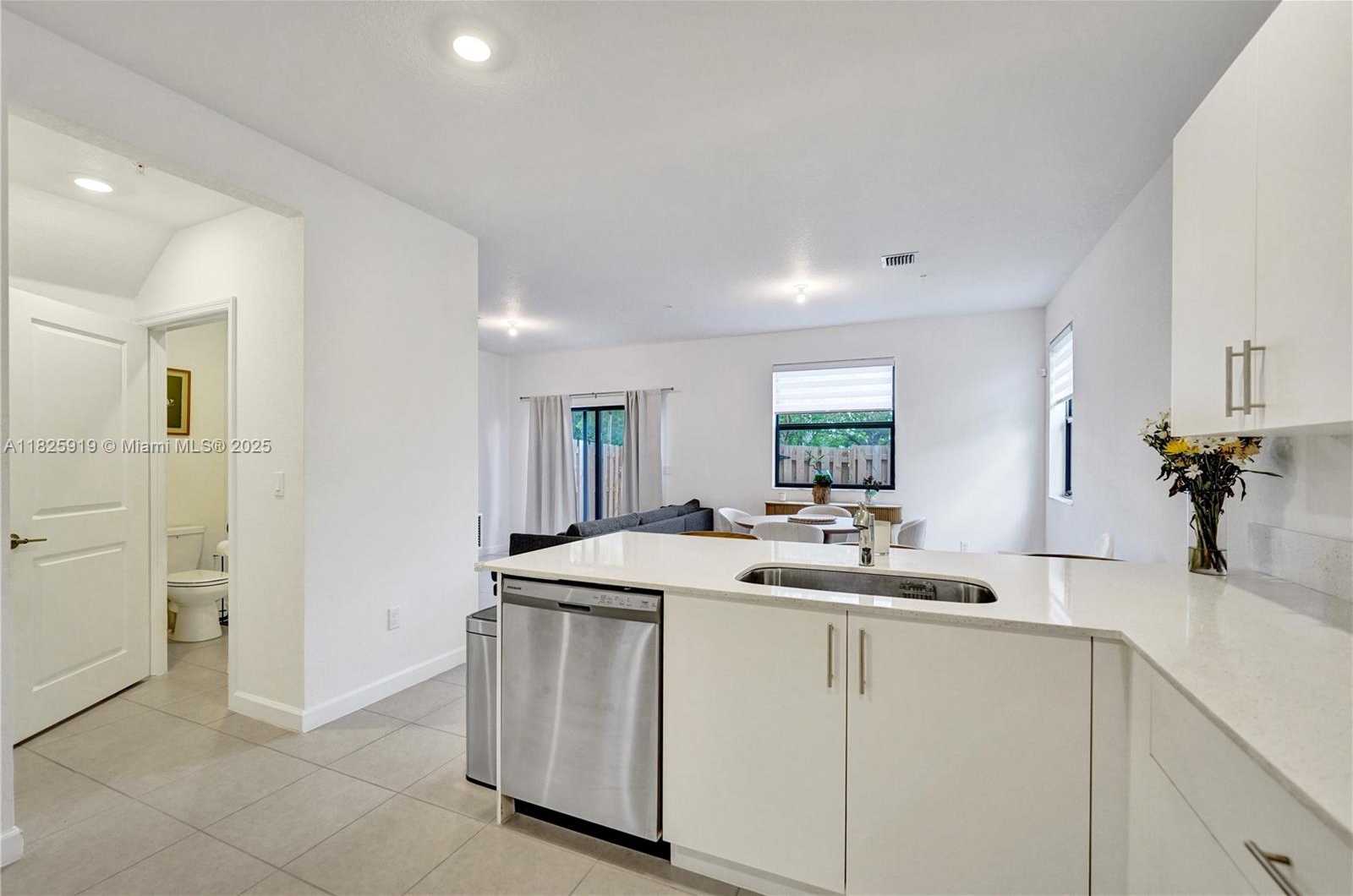 Small Image of 242 SOUTH WEST 159TH LN, Pembroke Pines Number 21