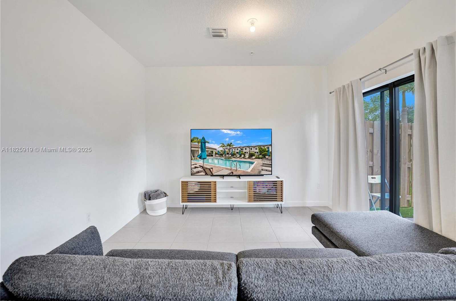 Small Image of 242 SOUTH WEST 159TH LN, Pembroke Pines Number 38