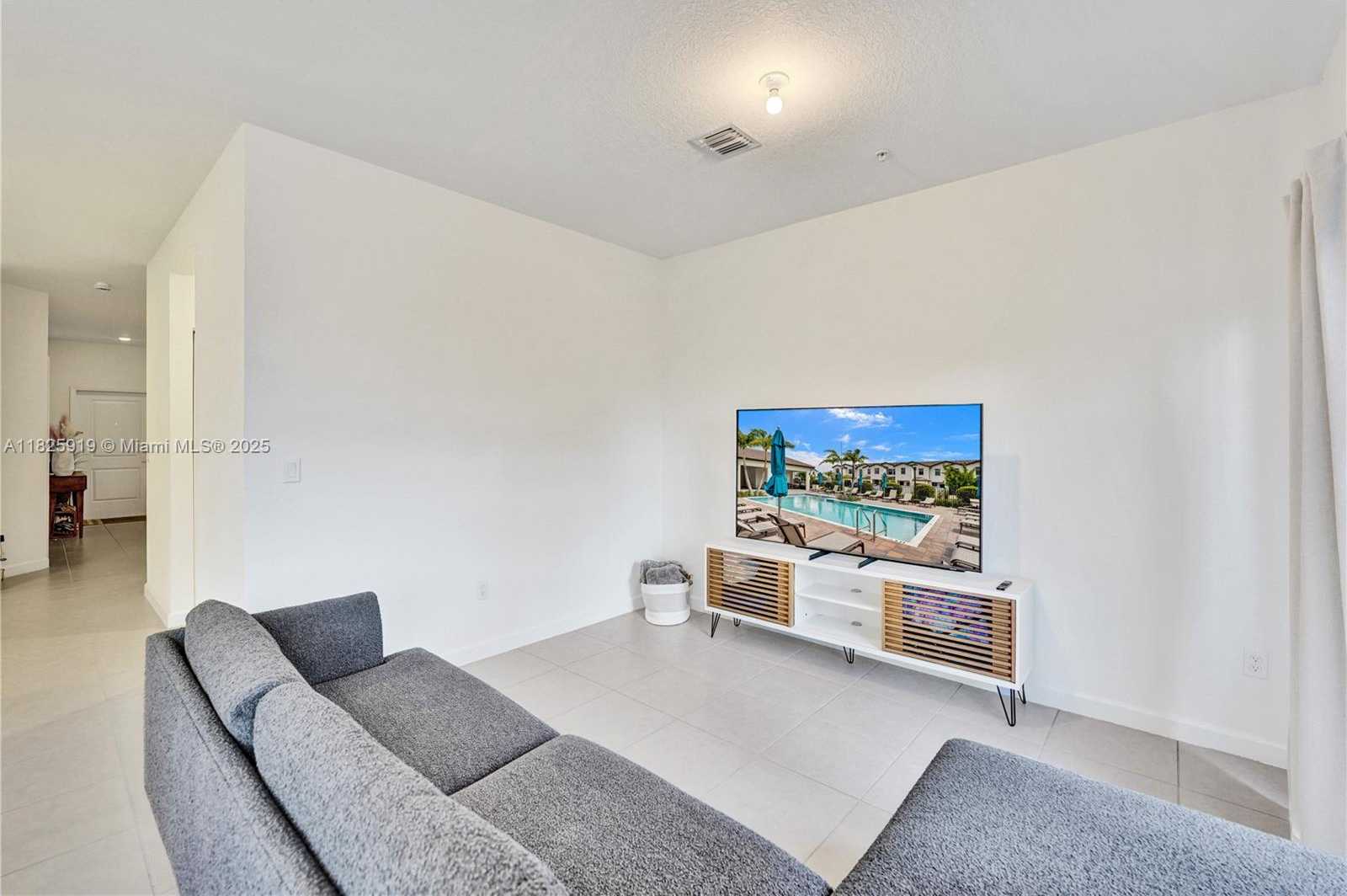 Small Image of 242 SOUTH WEST 159TH LN, Pembroke Pines Number 39