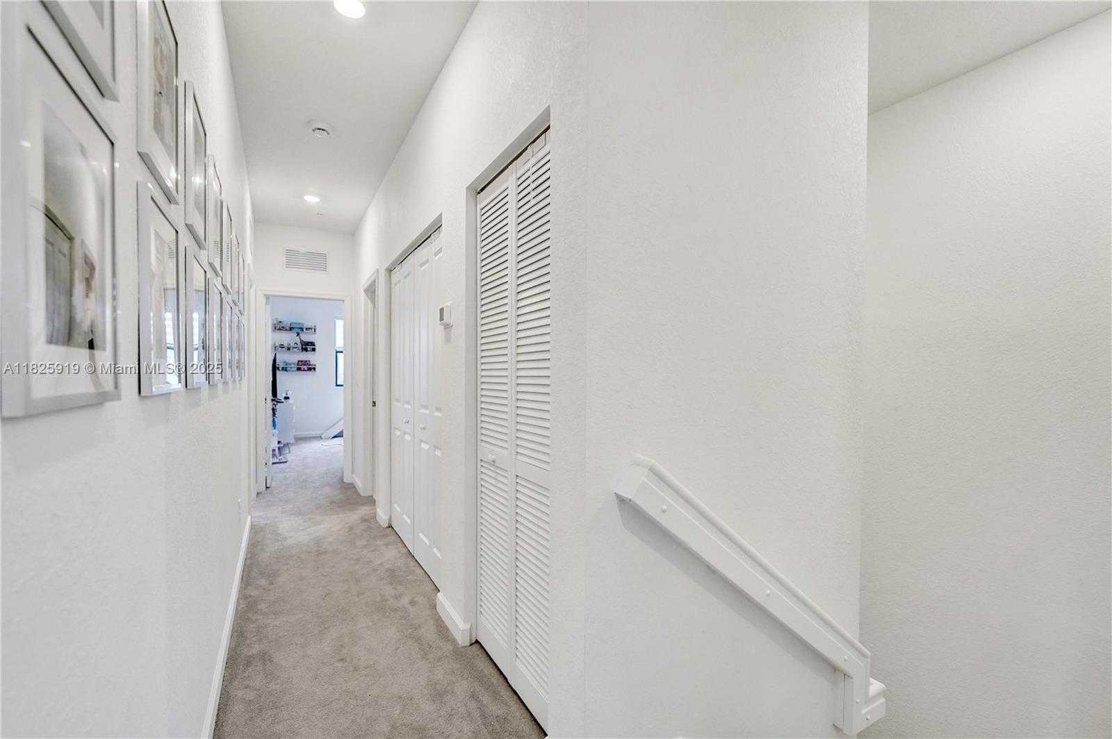 Small Image of 242 SOUTH WEST 159TH LN, Pembroke Pines Number 42