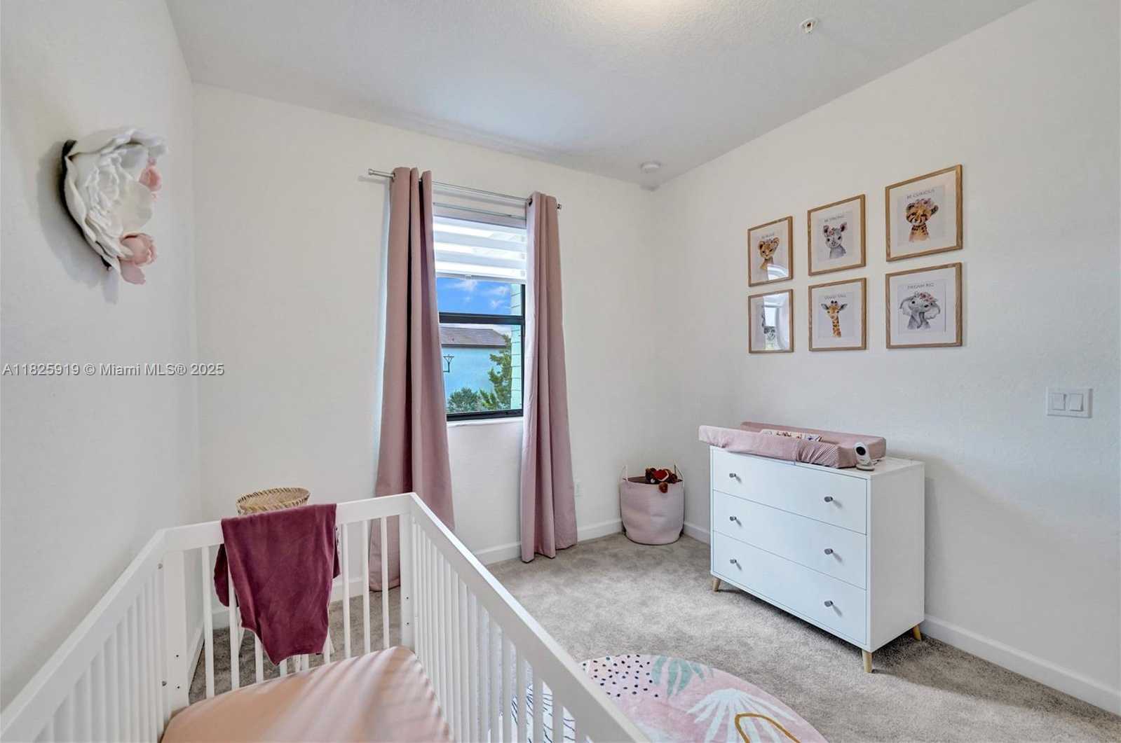Small Image of 242 SOUTH WEST 159TH LN, Pembroke Pines Number 54