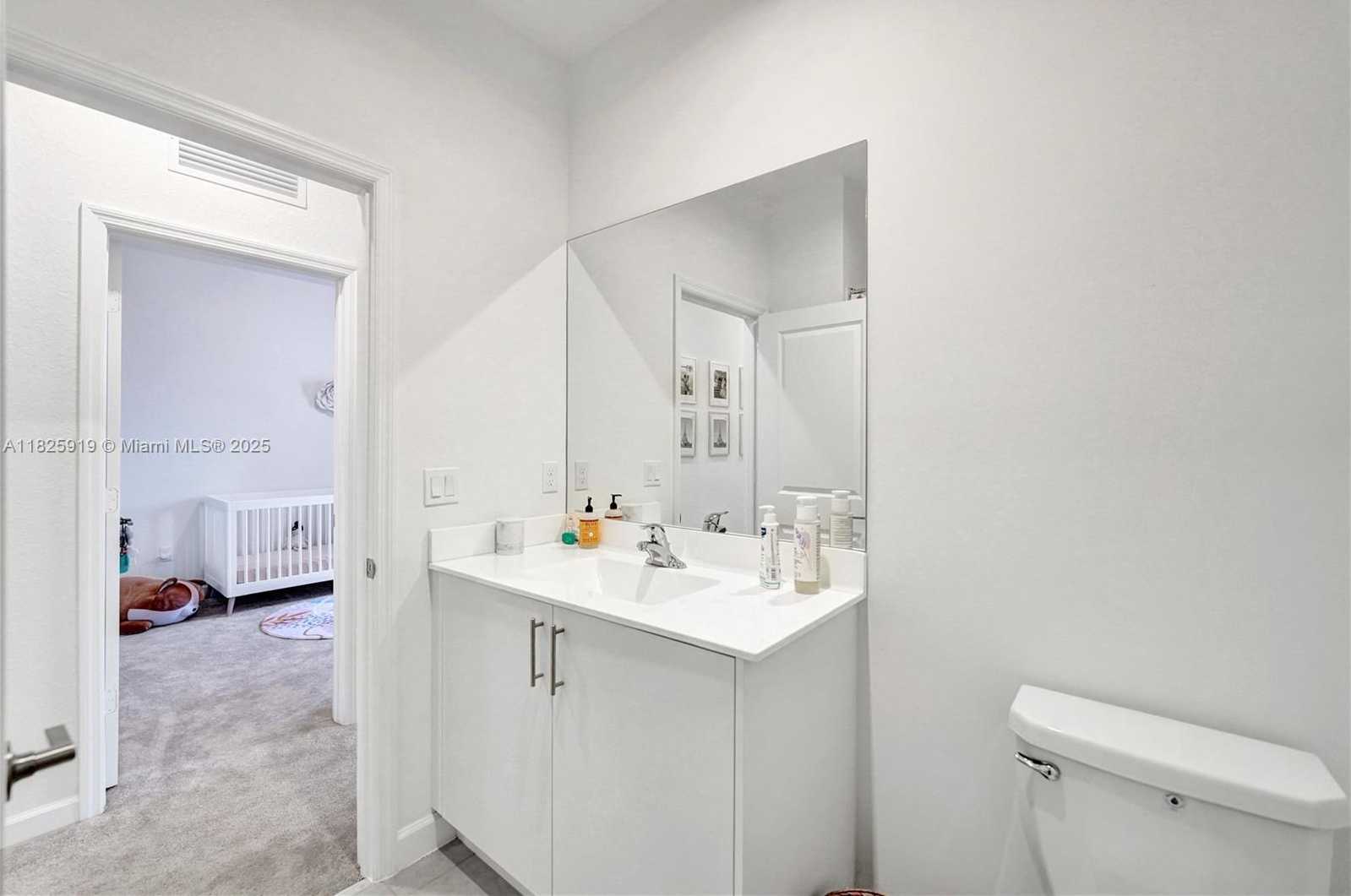 Small Image of 242 SOUTH WEST 159TH LN, Pembroke Pines Number 57
