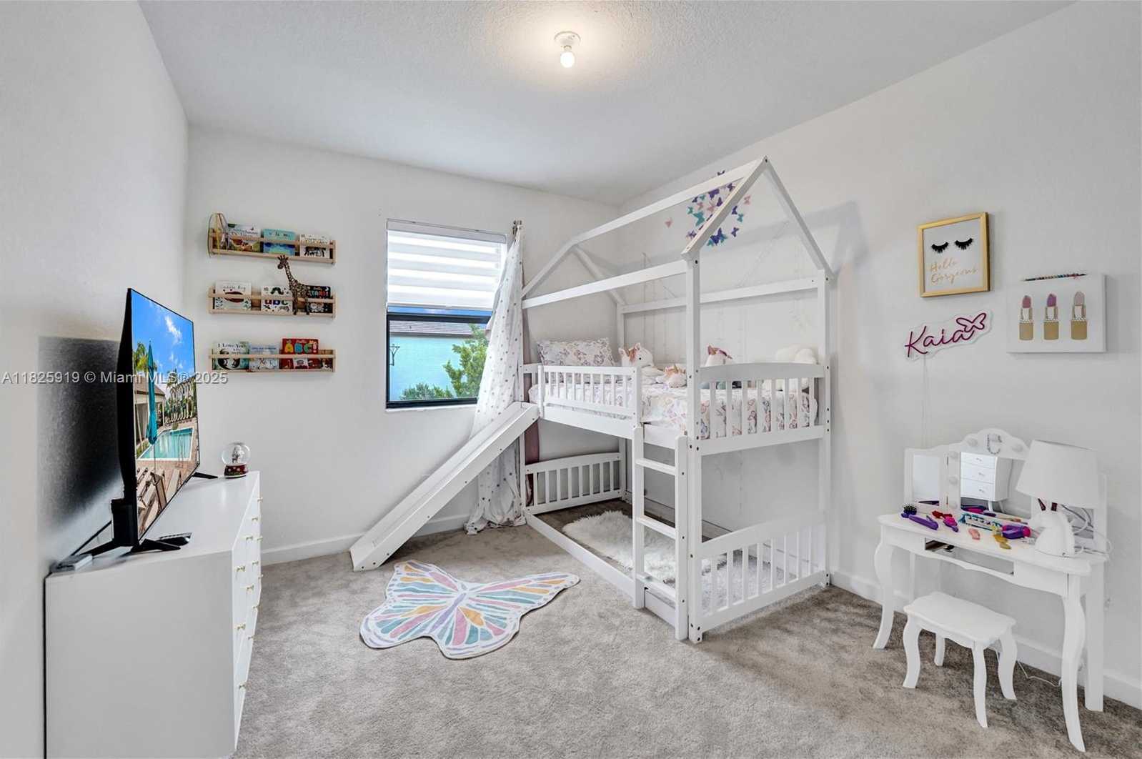 Small Image of 242 SOUTH WEST 159TH LN, Pembroke Pines Number 61