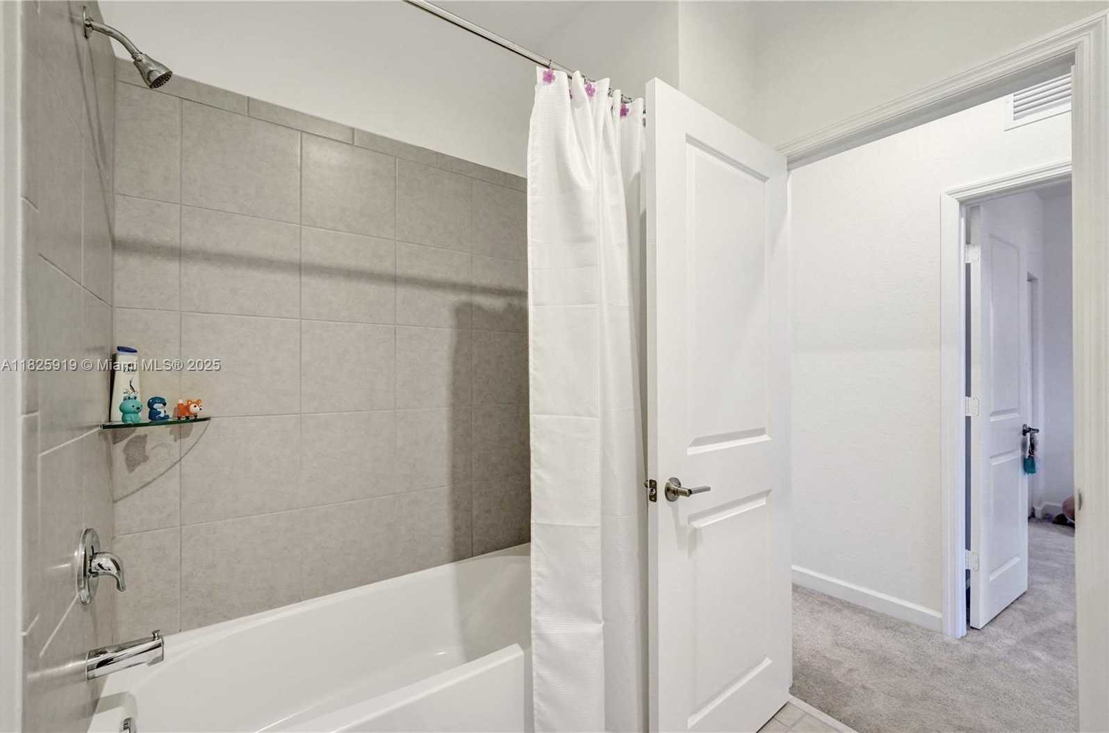 Small Image of 242 SOUTH WEST 159TH LN, Pembroke Pines Number 62