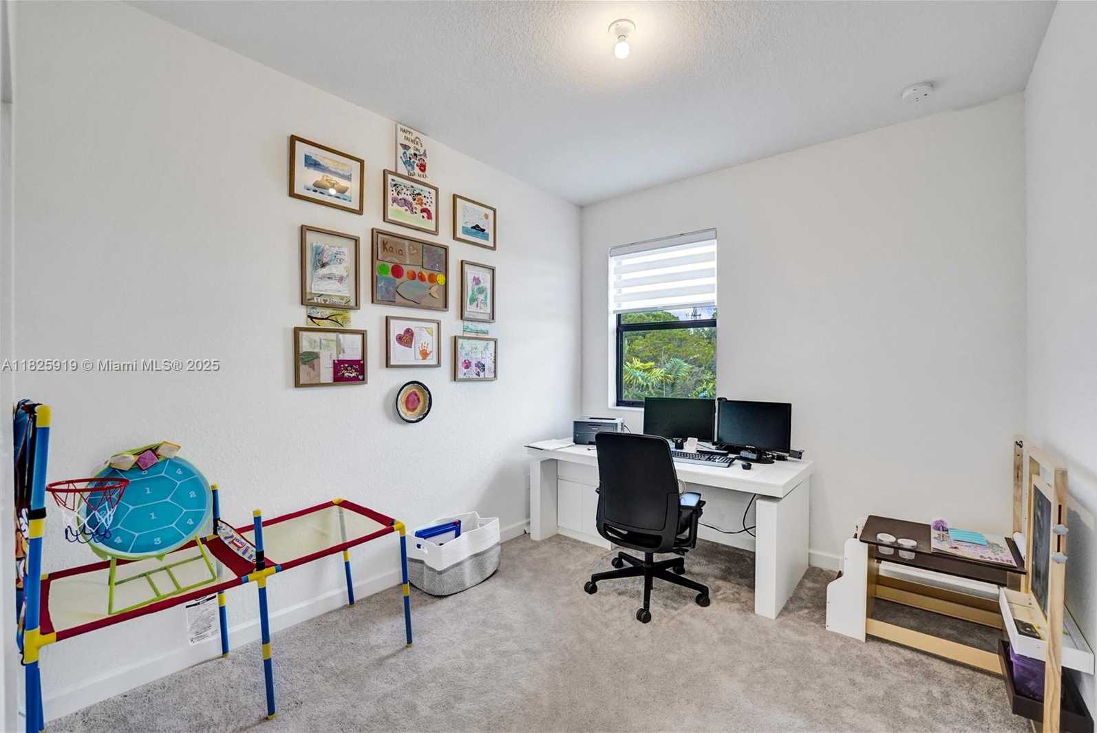 Small Image of 242 SOUTH WEST 159TH LN, Pembroke Pines Number 63