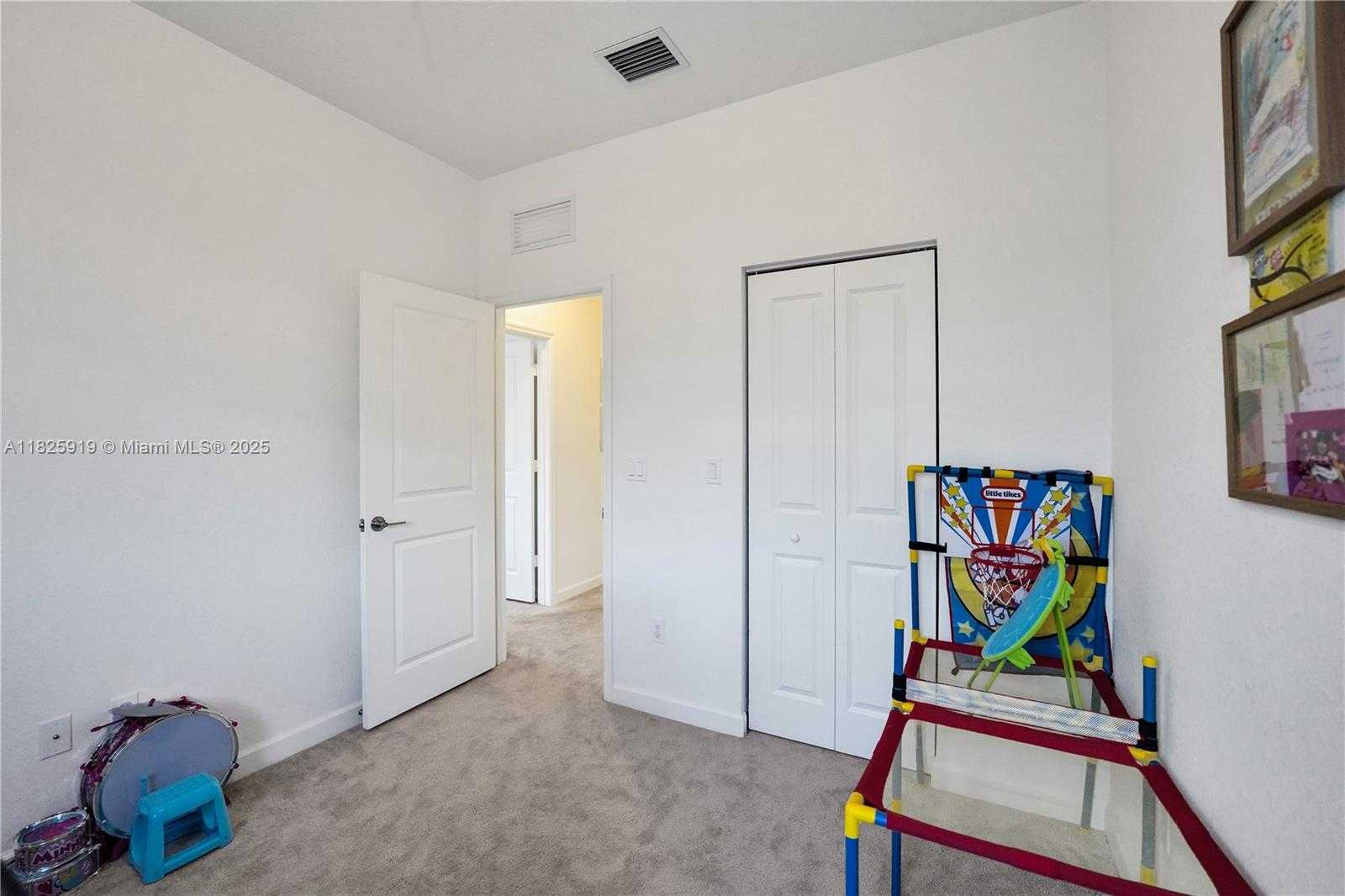 Small Image of 242 SOUTH WEST 159TH LN, Pembroke Pines Number 66