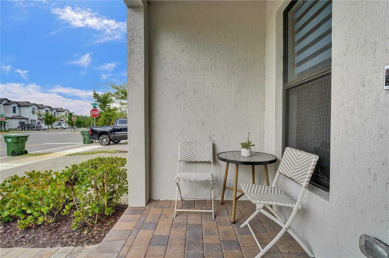 Small Image of 242 SOUTH WEST 159TH LN, Pembroke Pines Number 68