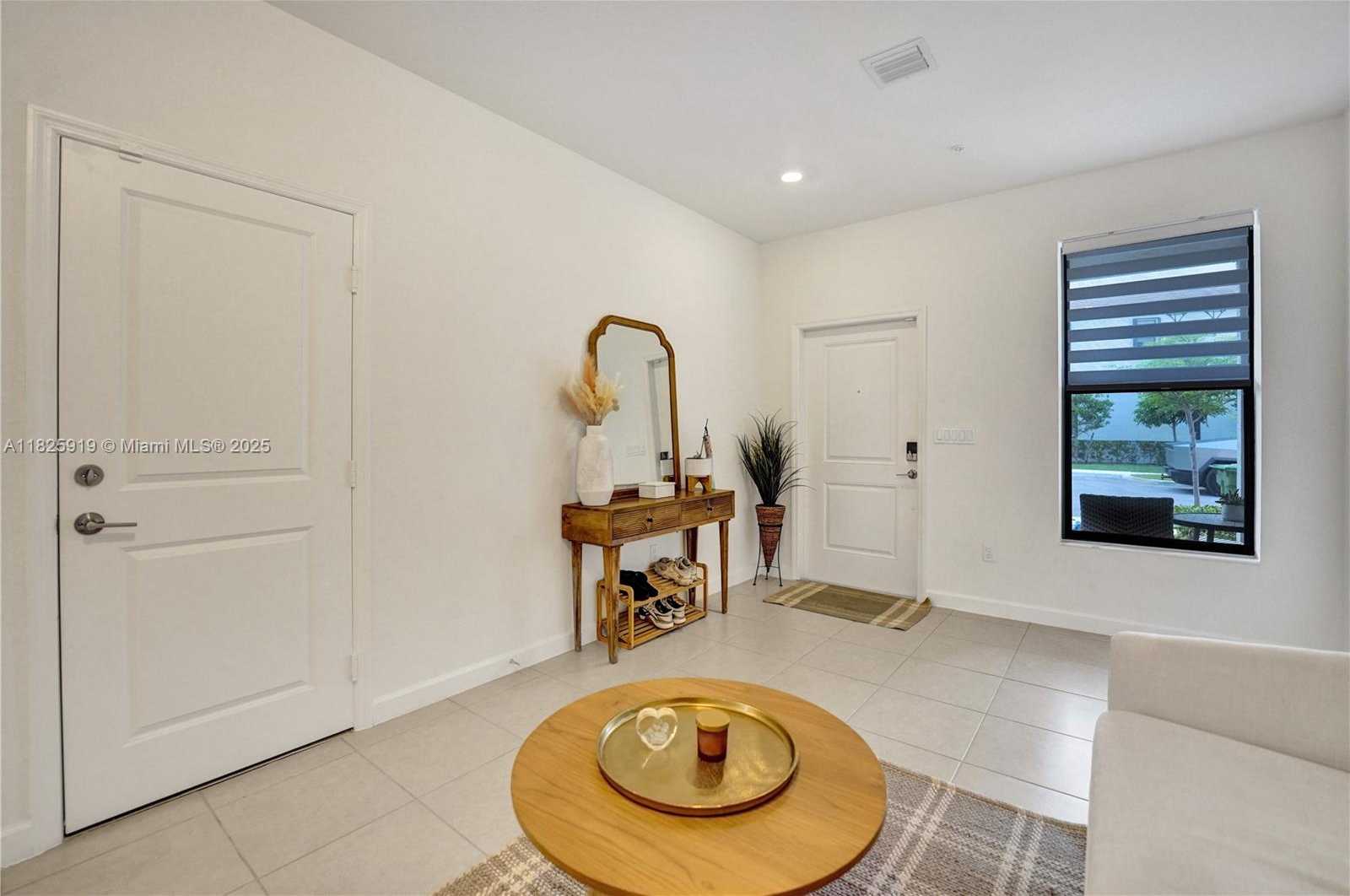 Small Image of 242 SOUTH WEST 159TH LN, Pembroke Pines Number 7