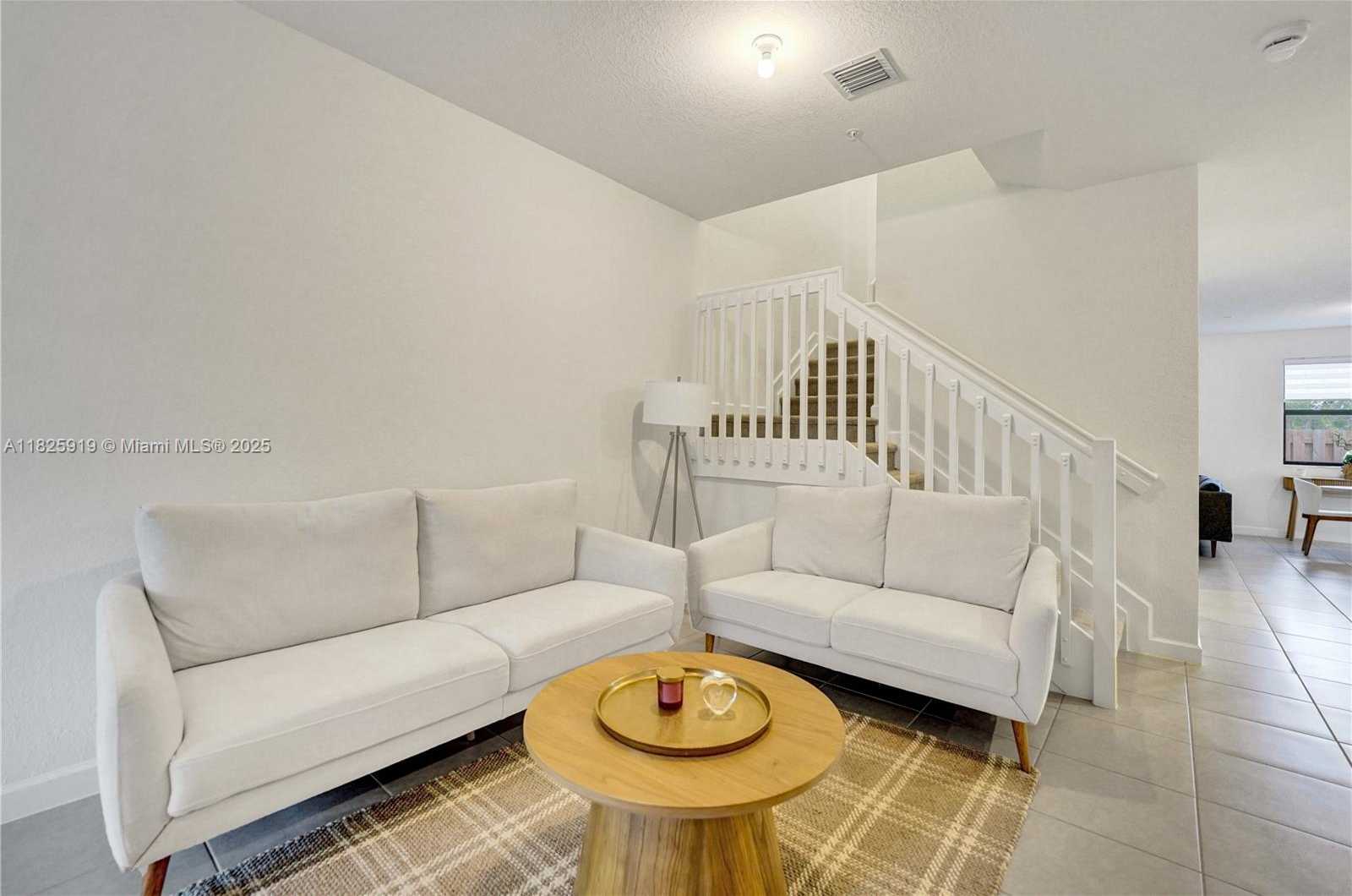 Small Image of 242 SOUTH WEST 159TH LN, Pembroke Pines Number 8