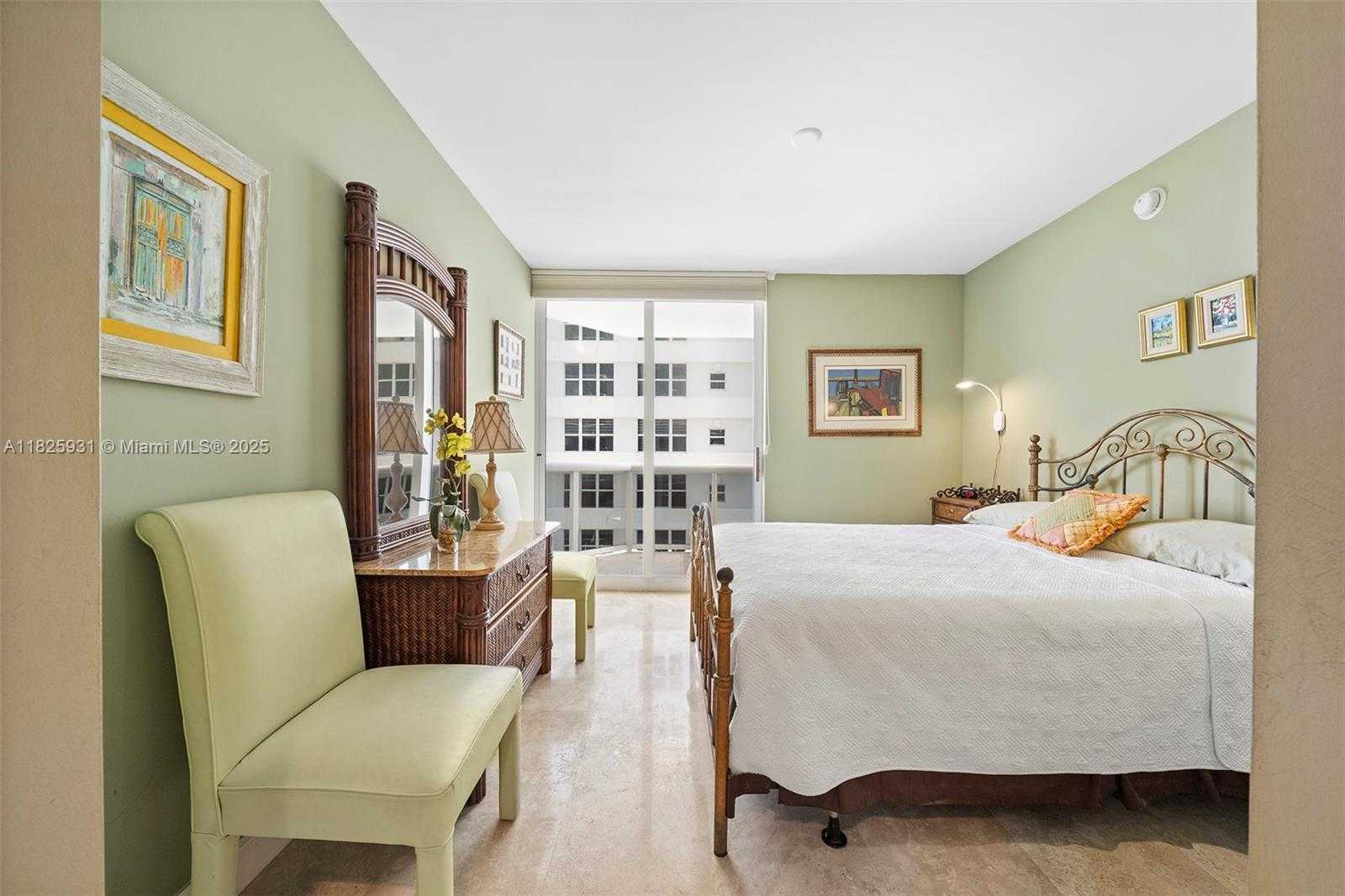 Small Image of 4775 COLLINS AVE #1203, Miami Beach Number 22