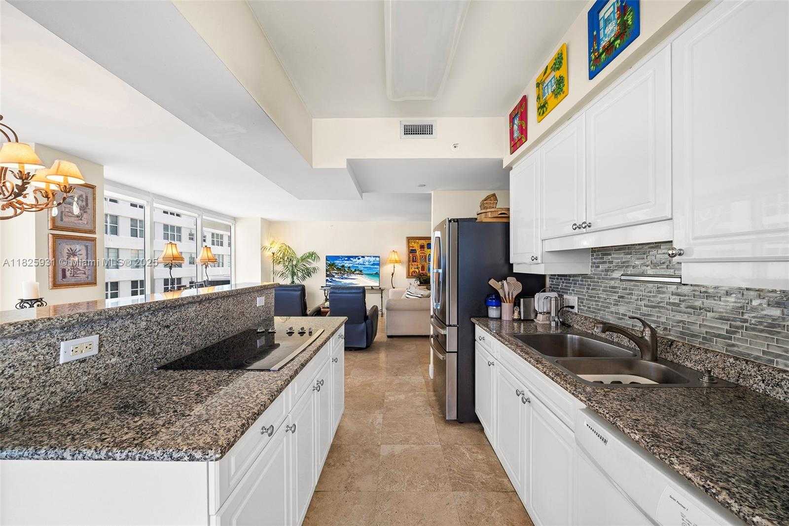Small Image of 4775 COLLINS AVE #1203, Miami Beach Number 8