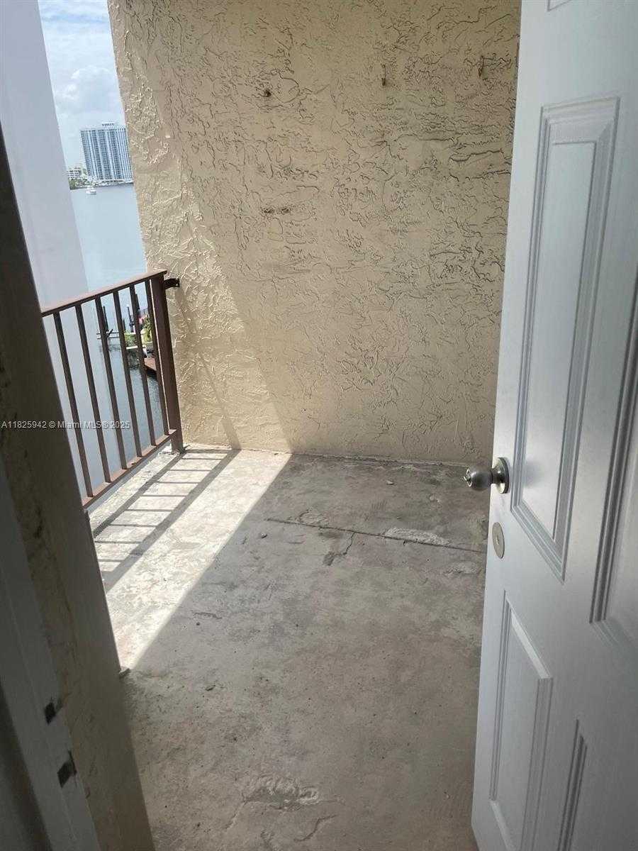 Small Image of 2903 NORTH EAST 163RD ST #807, North Miami Beach Number 8
