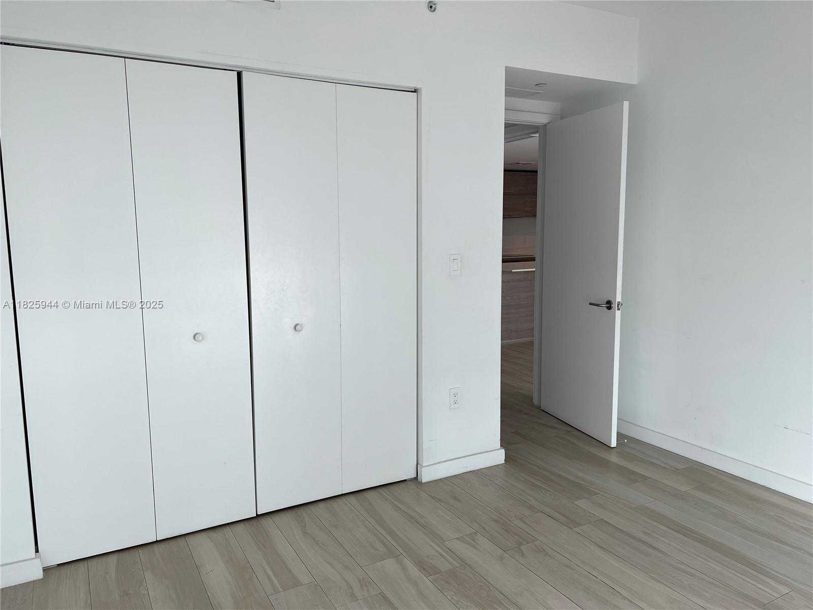 Small Image of 1300 SOUTH MIAMI AVE #1011, Miami Number 33
