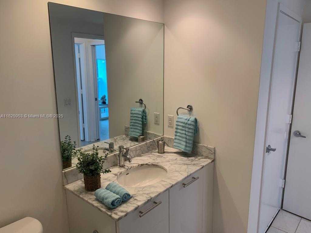 Small Image of 951 BRICKELL AVE #3509, Miami Number 12