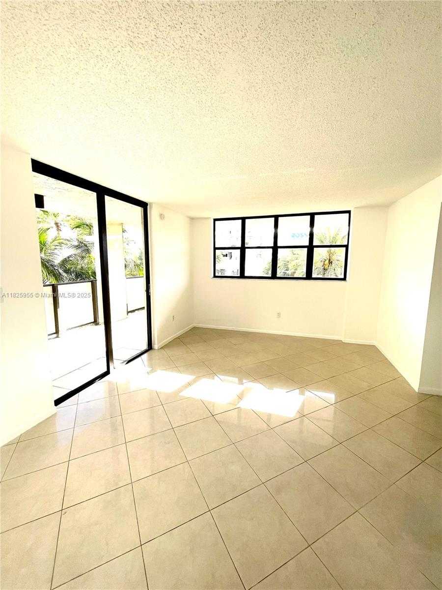 Small Image of 1621 COLLINS AVE #402, Miami Beach Number 10