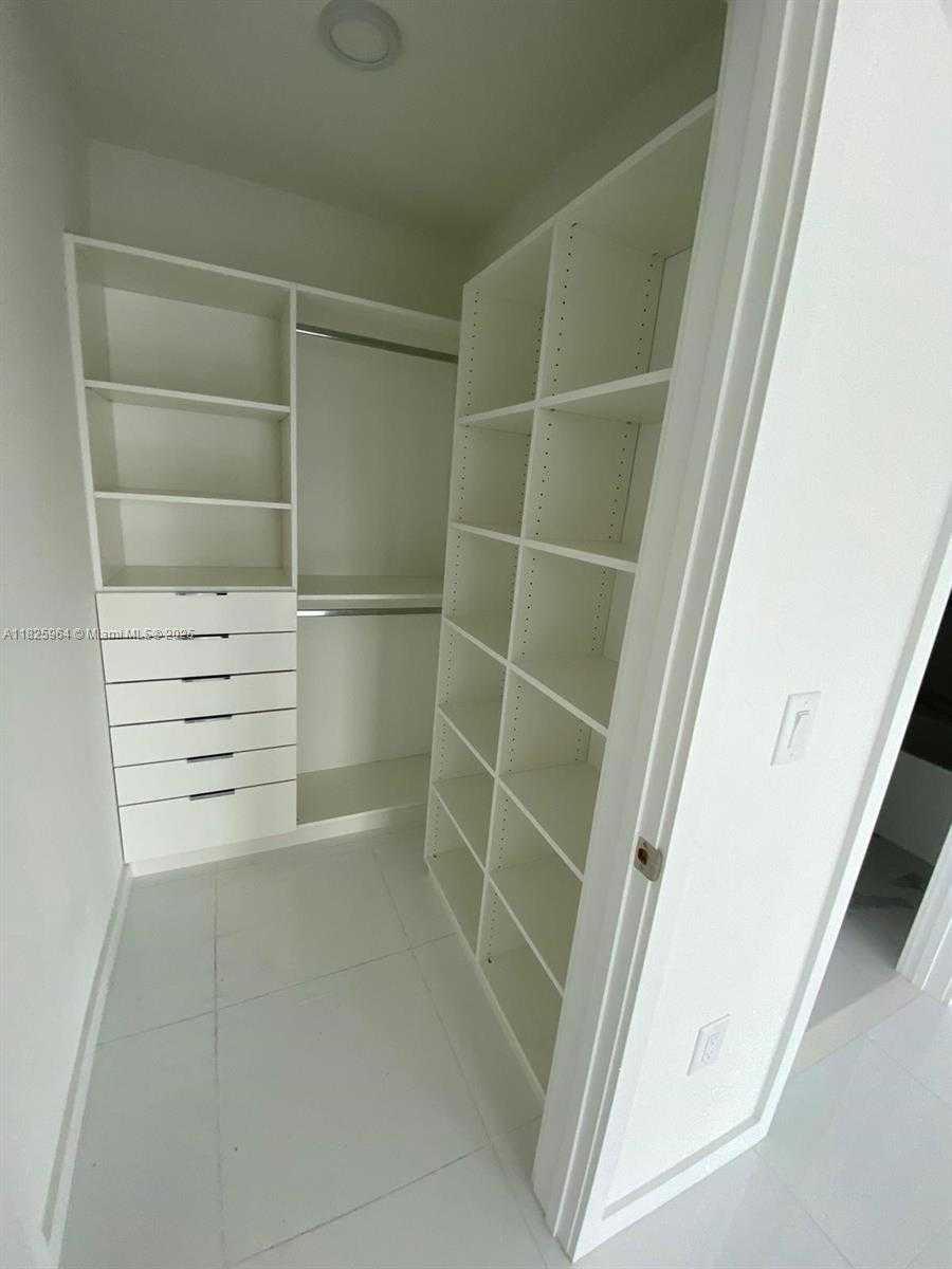 Small Image of 851 NORTH EAST 1ST AVE #2612, Miami Number 45