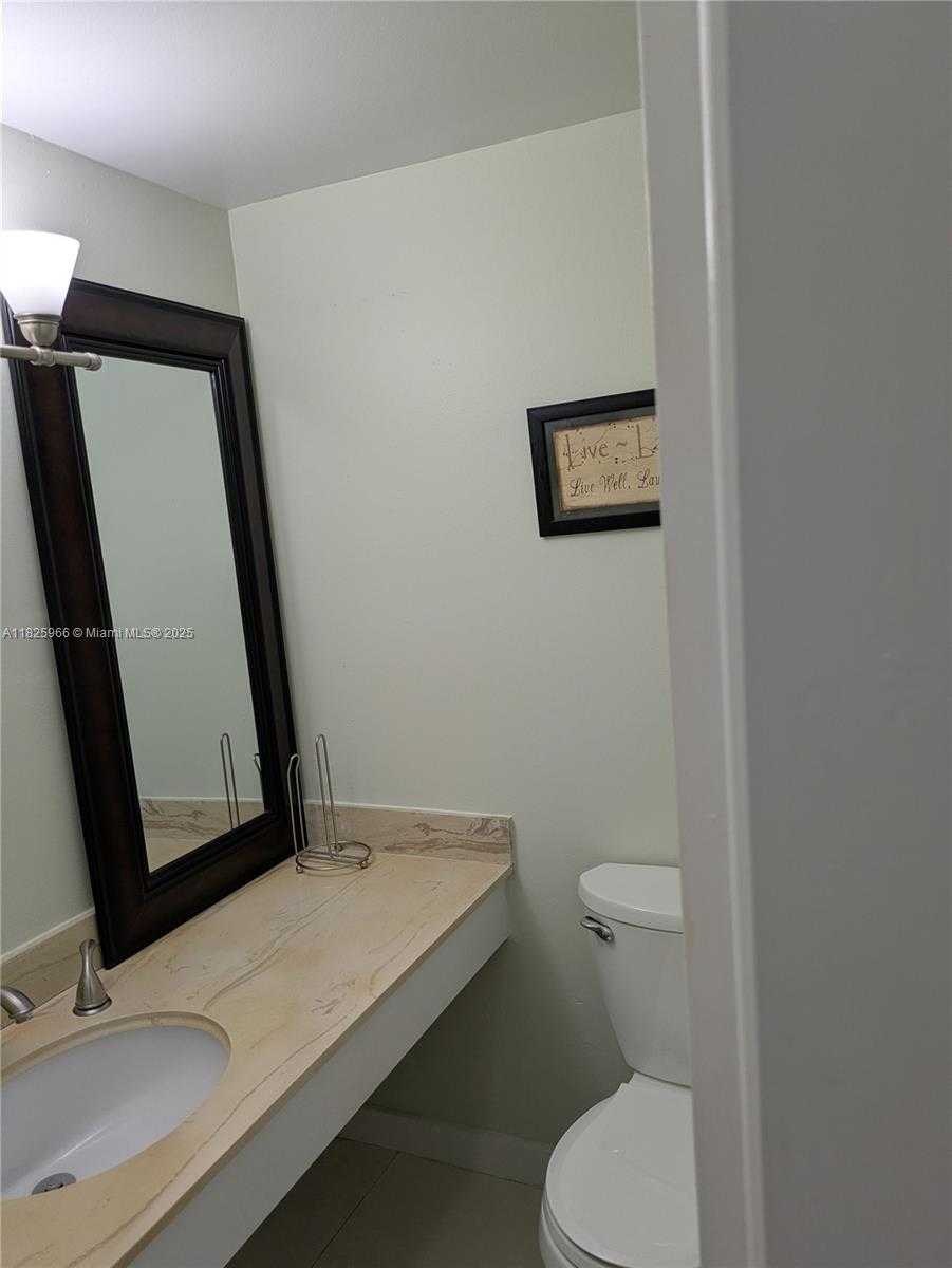 Small Image of 1980 SOUTH OCEAN DR #20M, Hallandale Beach Number 16