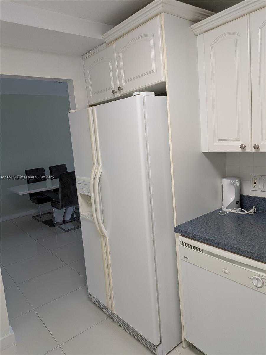 Small Image of 1980 SOUTH OCEAN DR #20M, Hallandale Beach Number 8