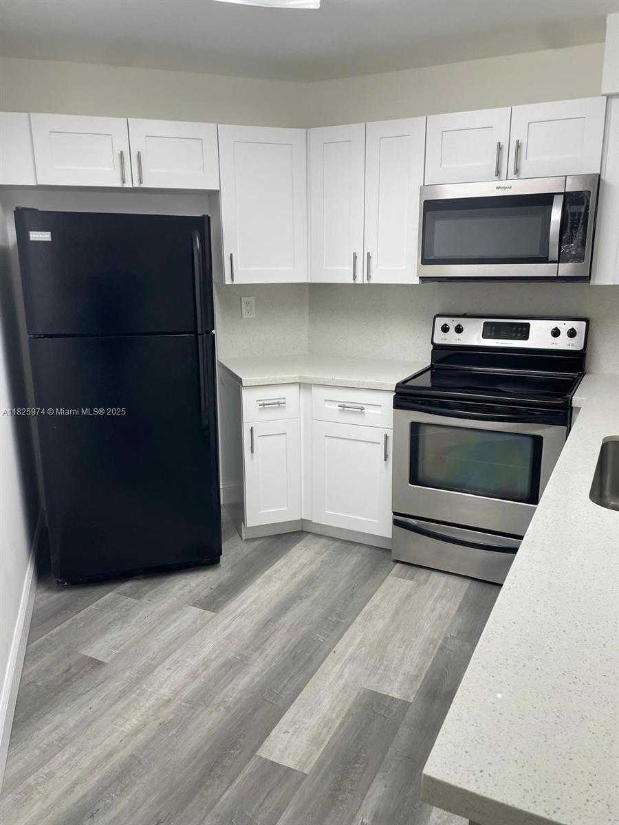 Small Image of 10237 NORTH WEST 9TH ST CIR #212-4, Miami Number 3