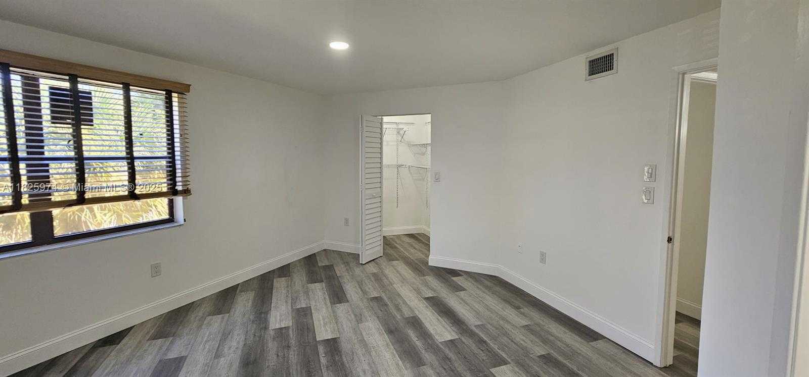 Small Image of 10237 NORTH WEST 9TH ST CIR #212-4, Miami Number 7