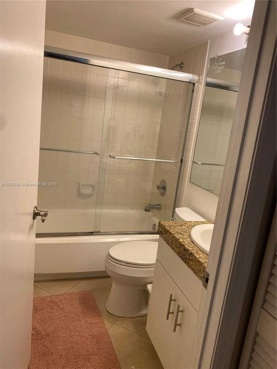 Small Image of 10015 NORTH WEST 46 ST #306-5, Doral Number 4
