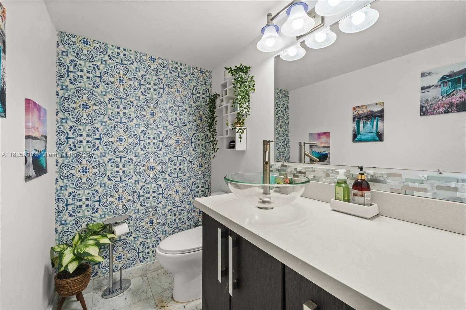 Small Image of 5750 COLLINS AVE #14K, Miami Beach Number 11
