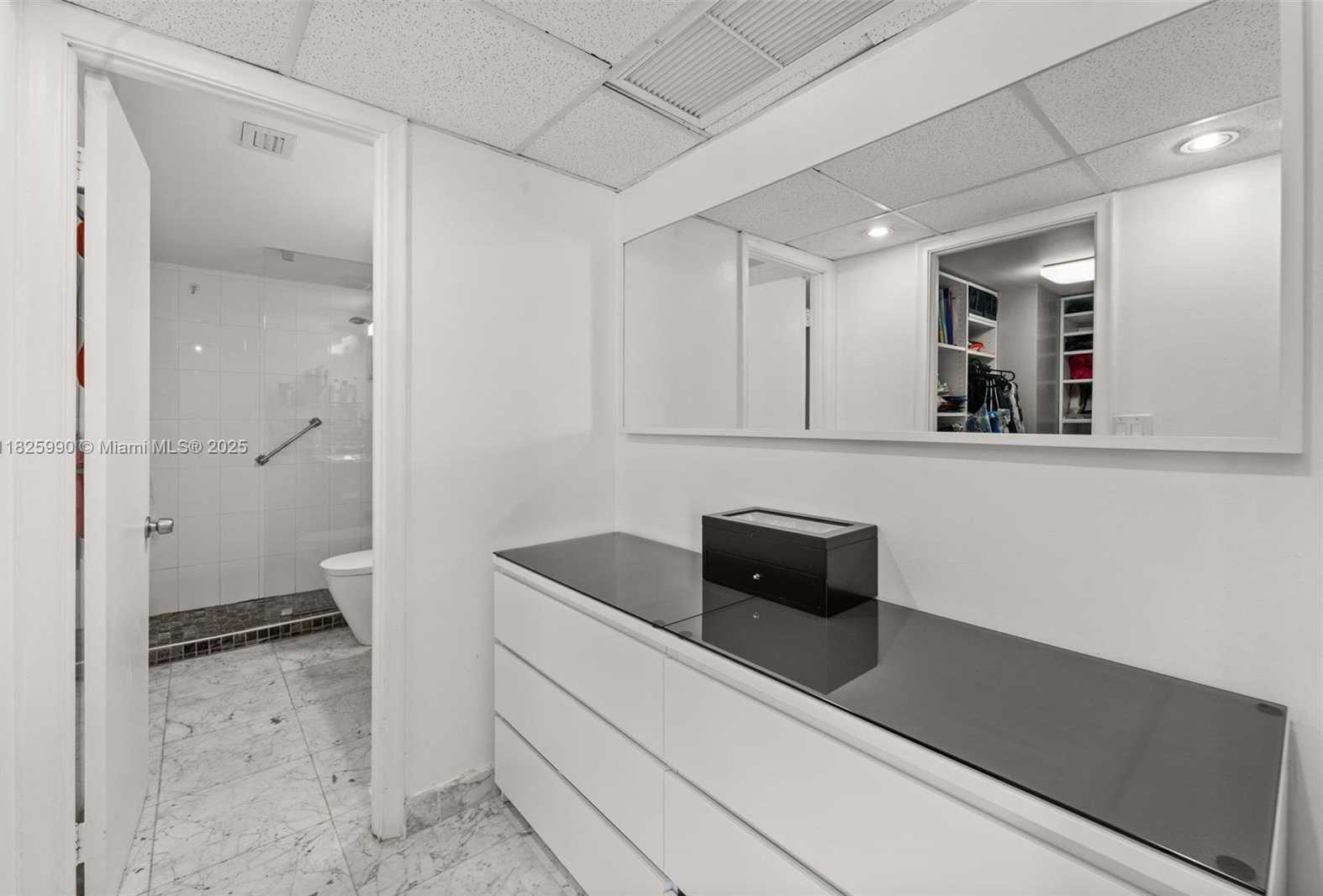 Small Image of 5750 COLLINS AVE #14K, Miami Beach Number 14