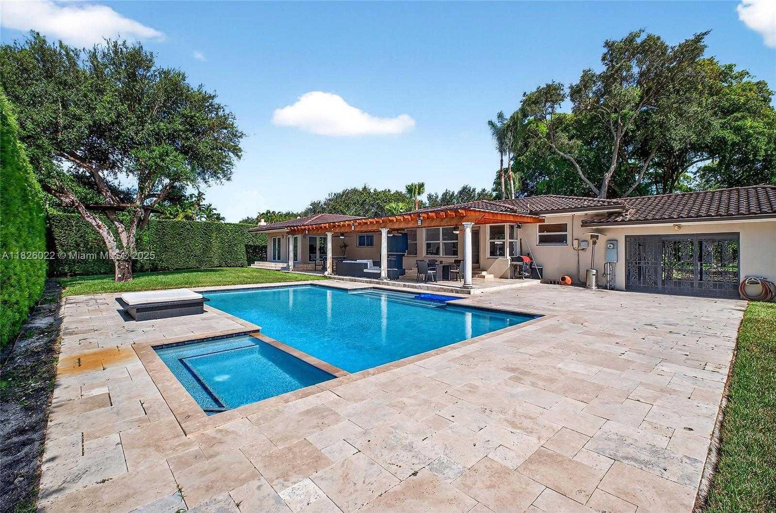 Small Image of 839 NORTH EAST 97TH ST, Miami Shores Number 2