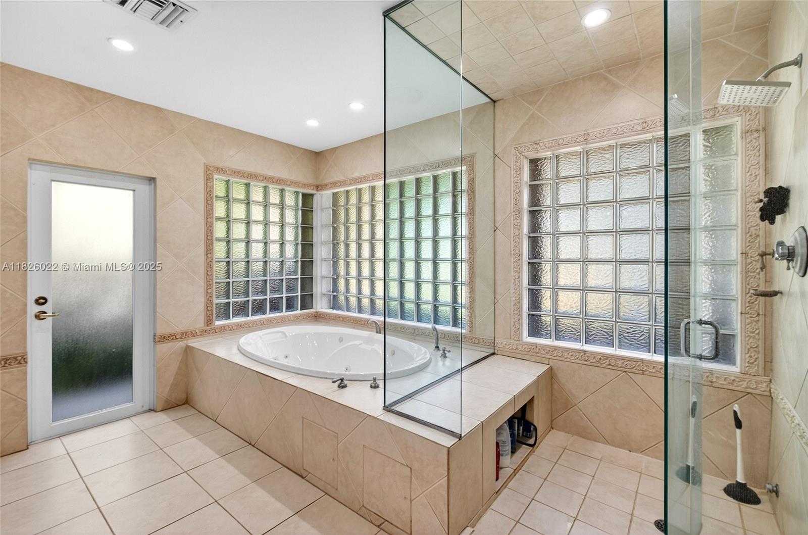 Small Image of 839 NORTH EAST 97TH ST, Miami Shores Number 23
