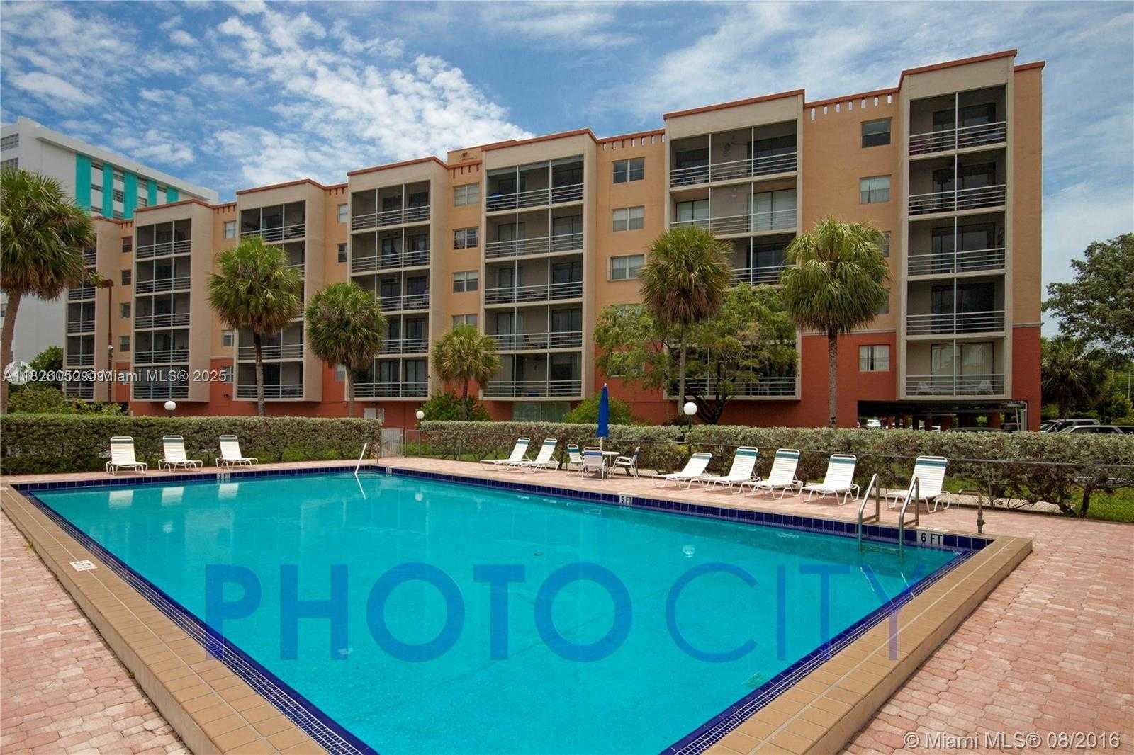 Small Image of 2821 NORTH MIAMI BEACH BLVD #2E, North Miami Beach Number 9