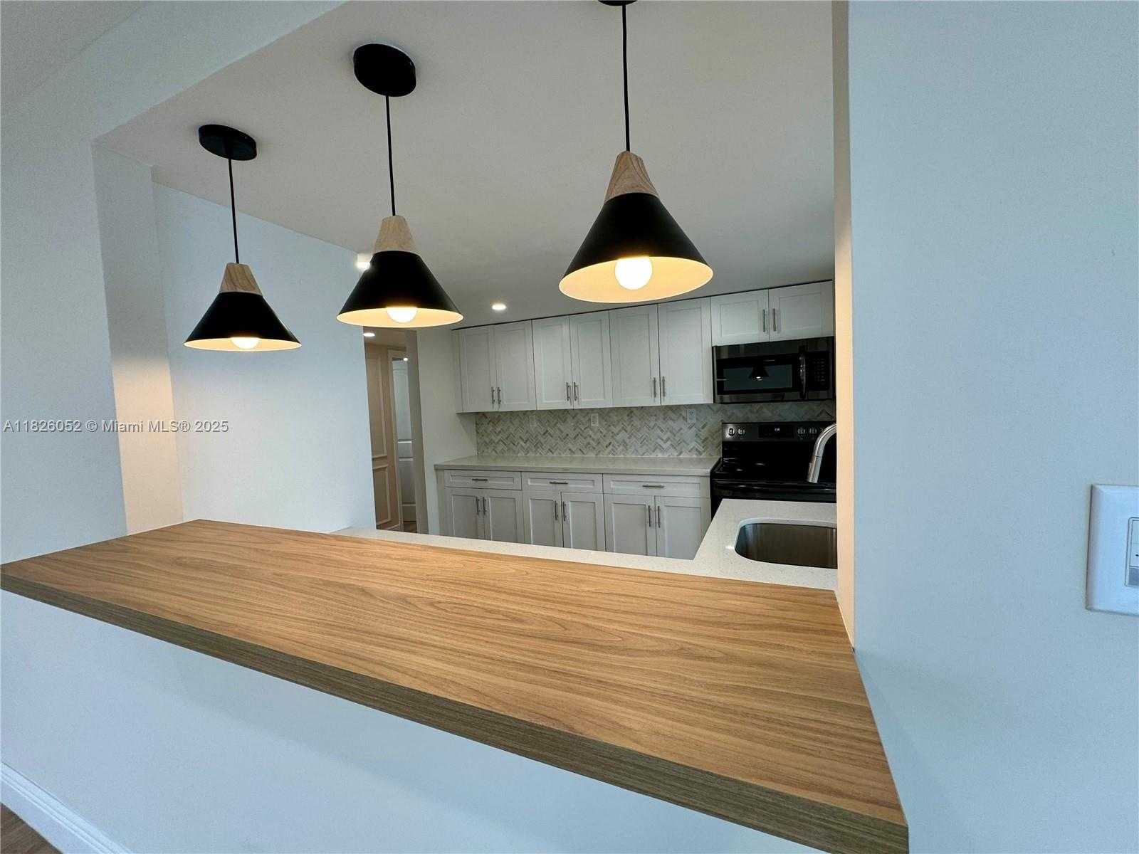 Small Image of 16546 NORTH EAST 26TH AVE #3G, North Miami Beach Number 12