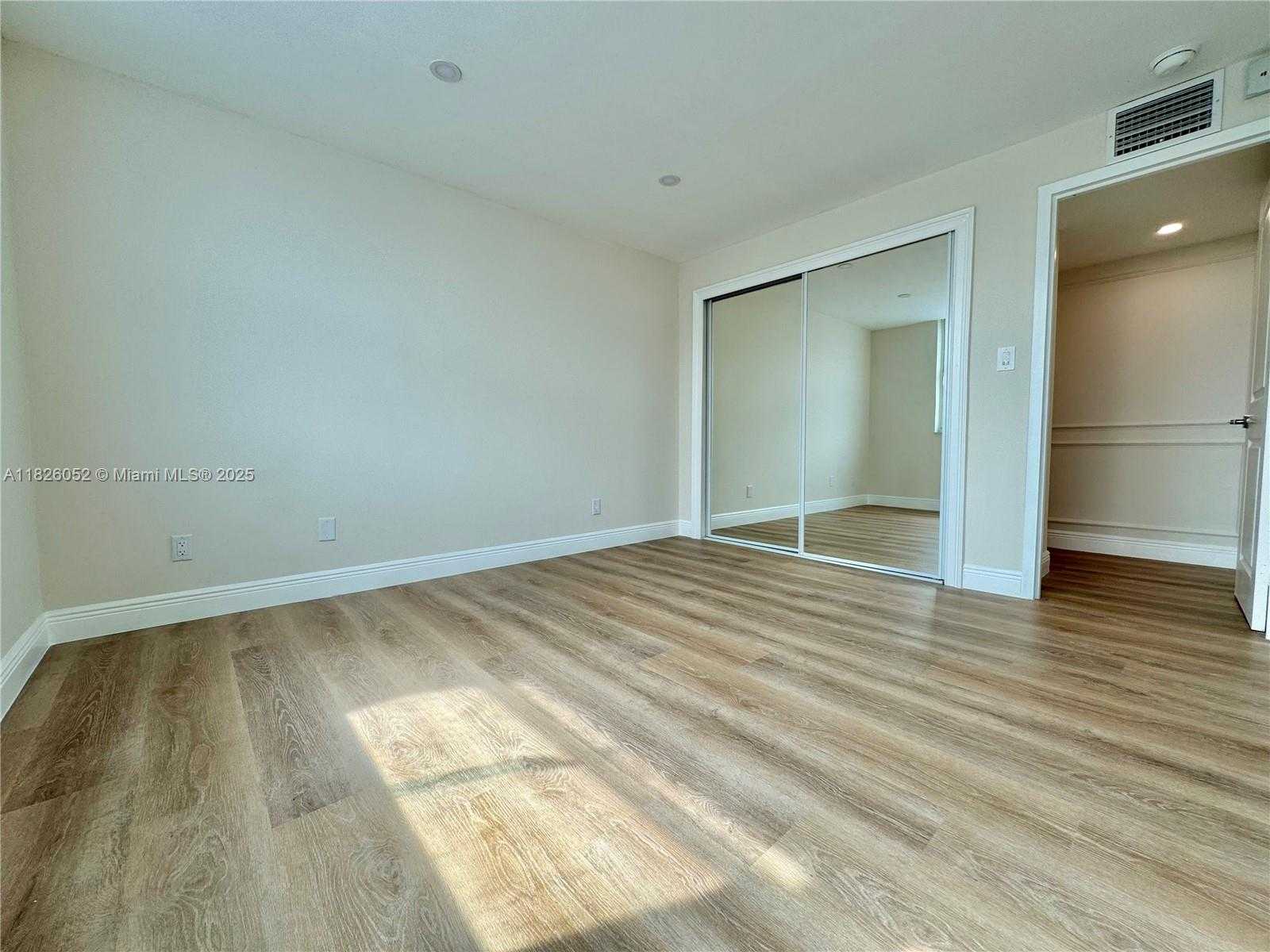 Small Image of 16546 NORTH EAST 26TH AVE #3G, North Miami Beach Number 34